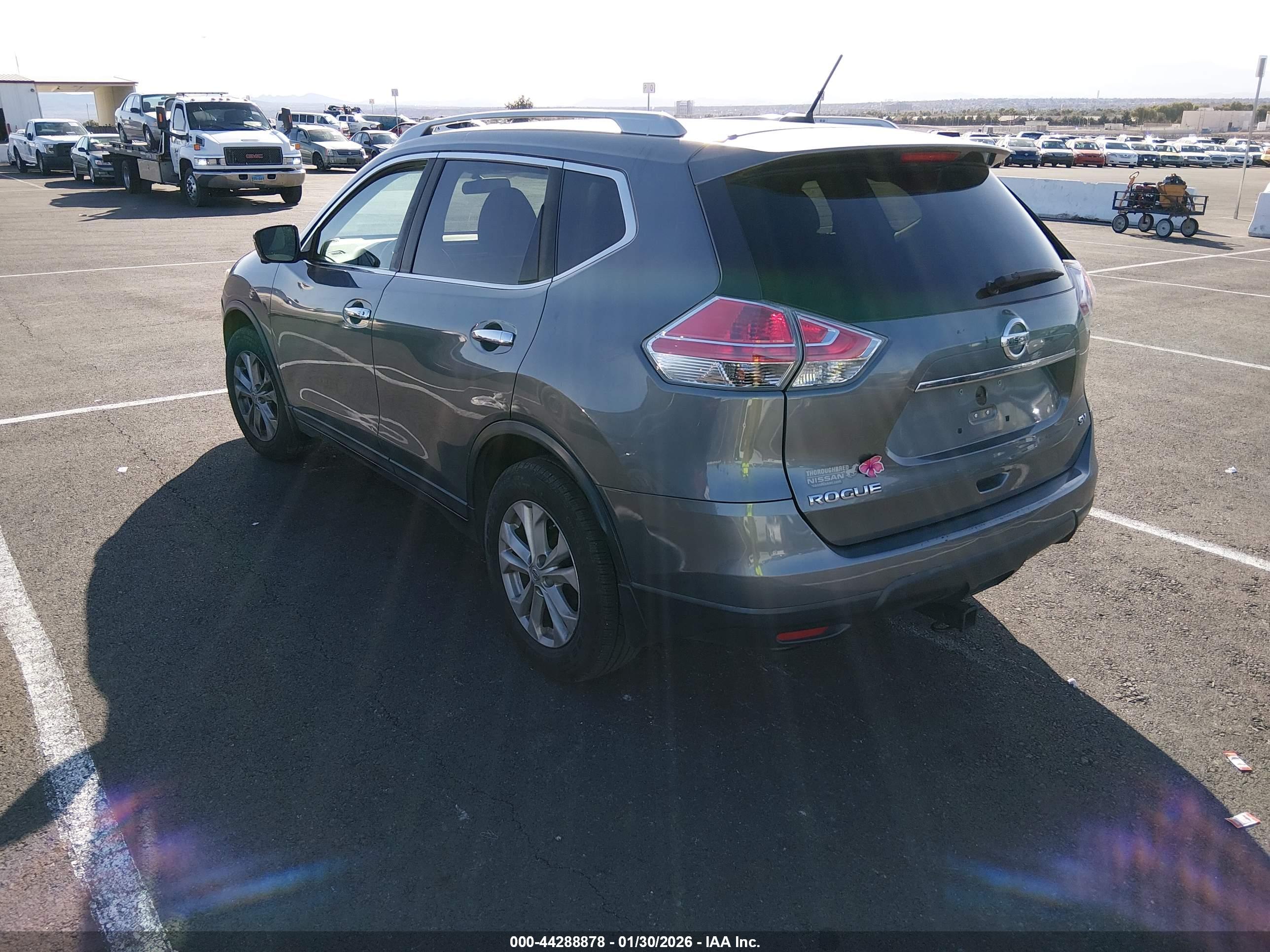 NISSAN ROGUE image 3