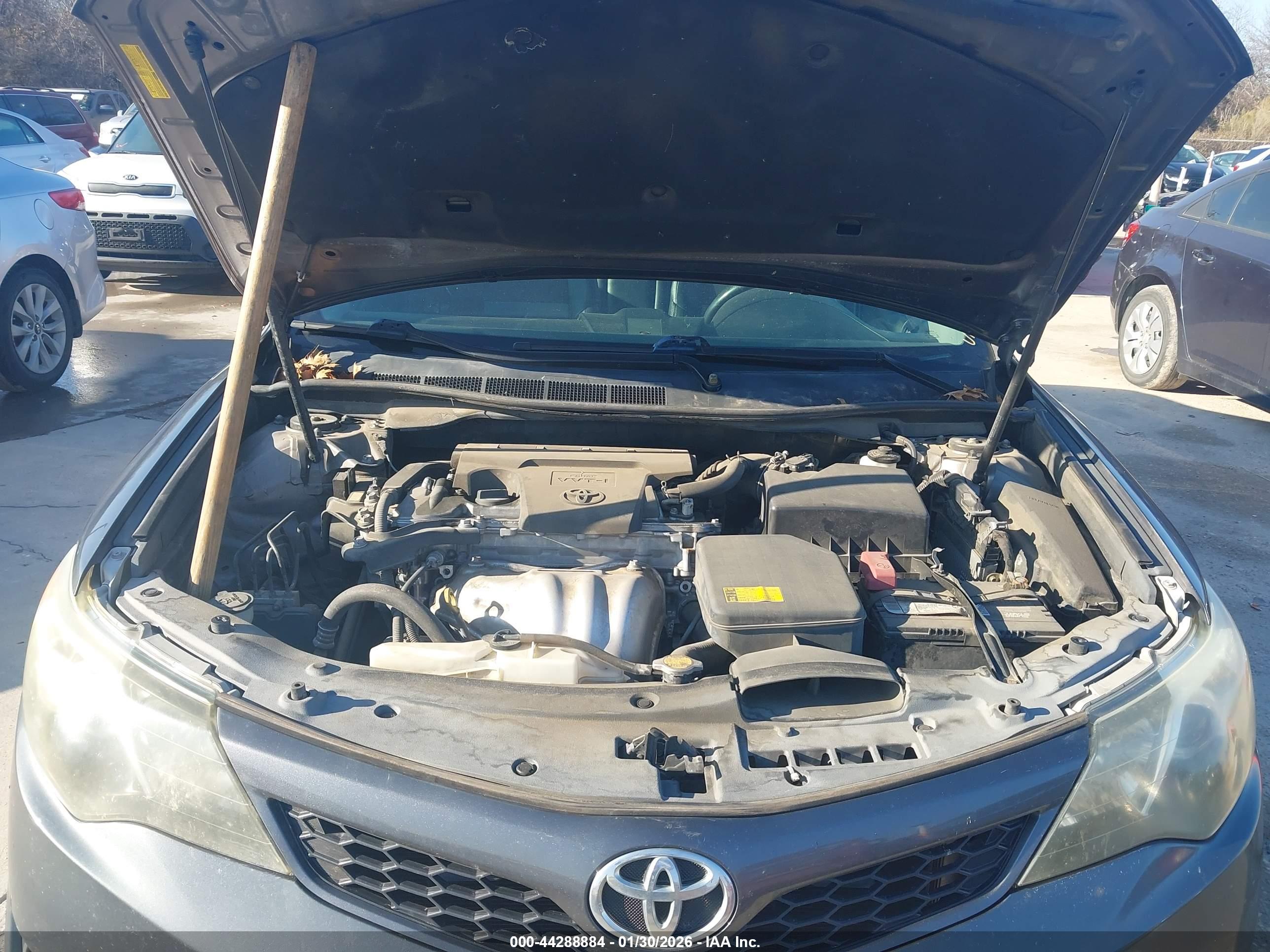 TOYOTA CAMRY image 10