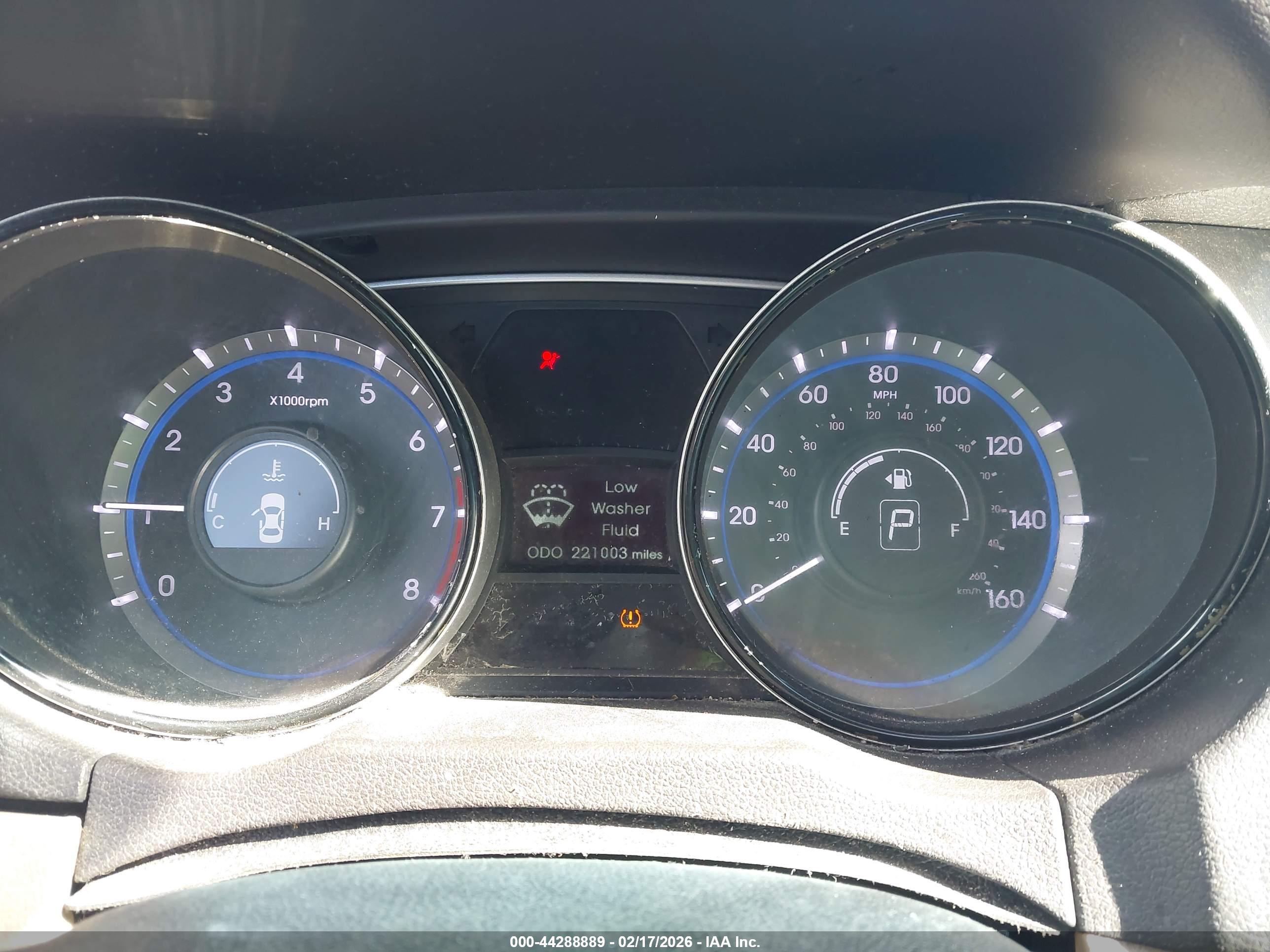HYUNDAI SONATA image 7