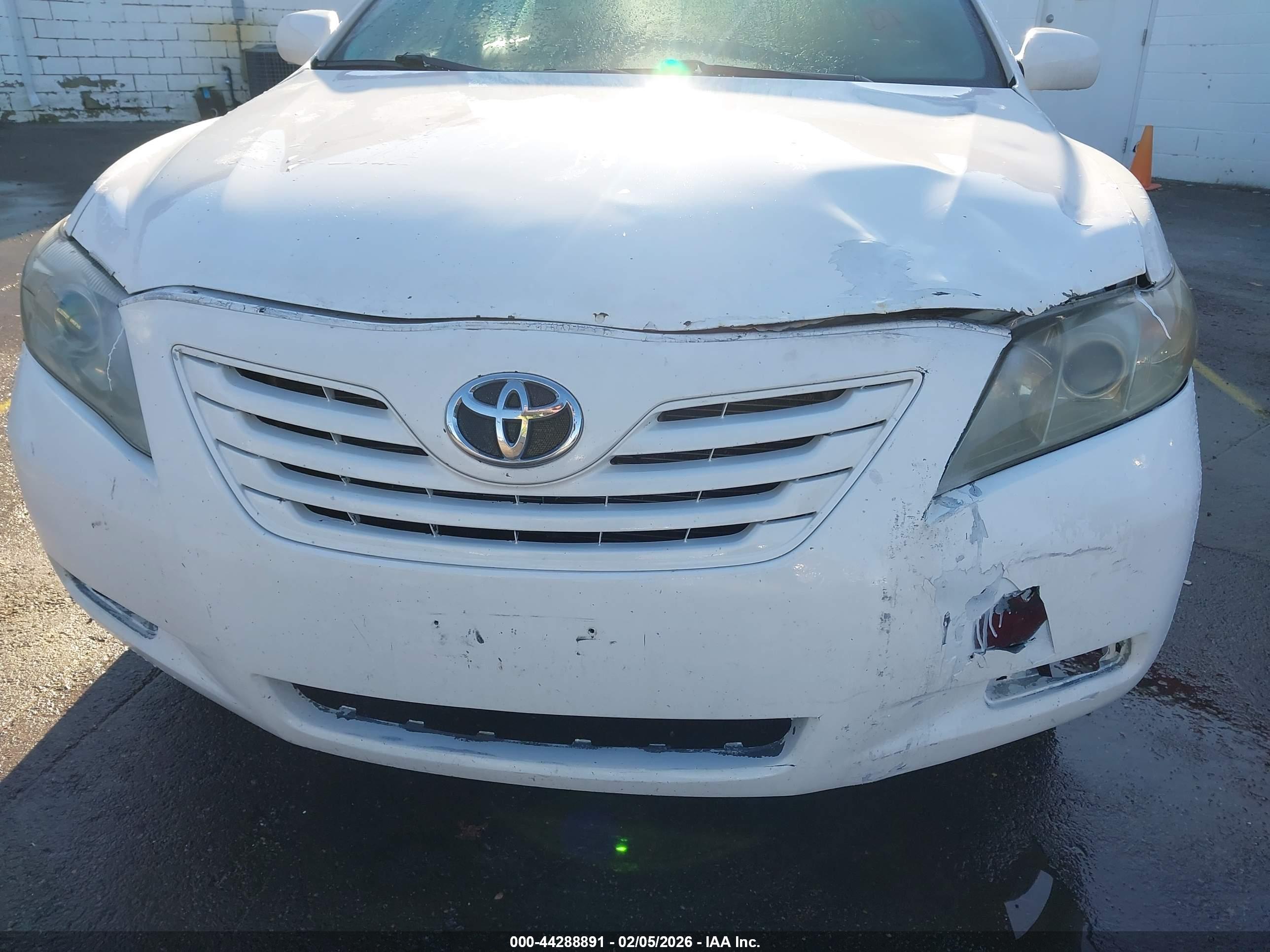 TOYOTA CAMRY image 6