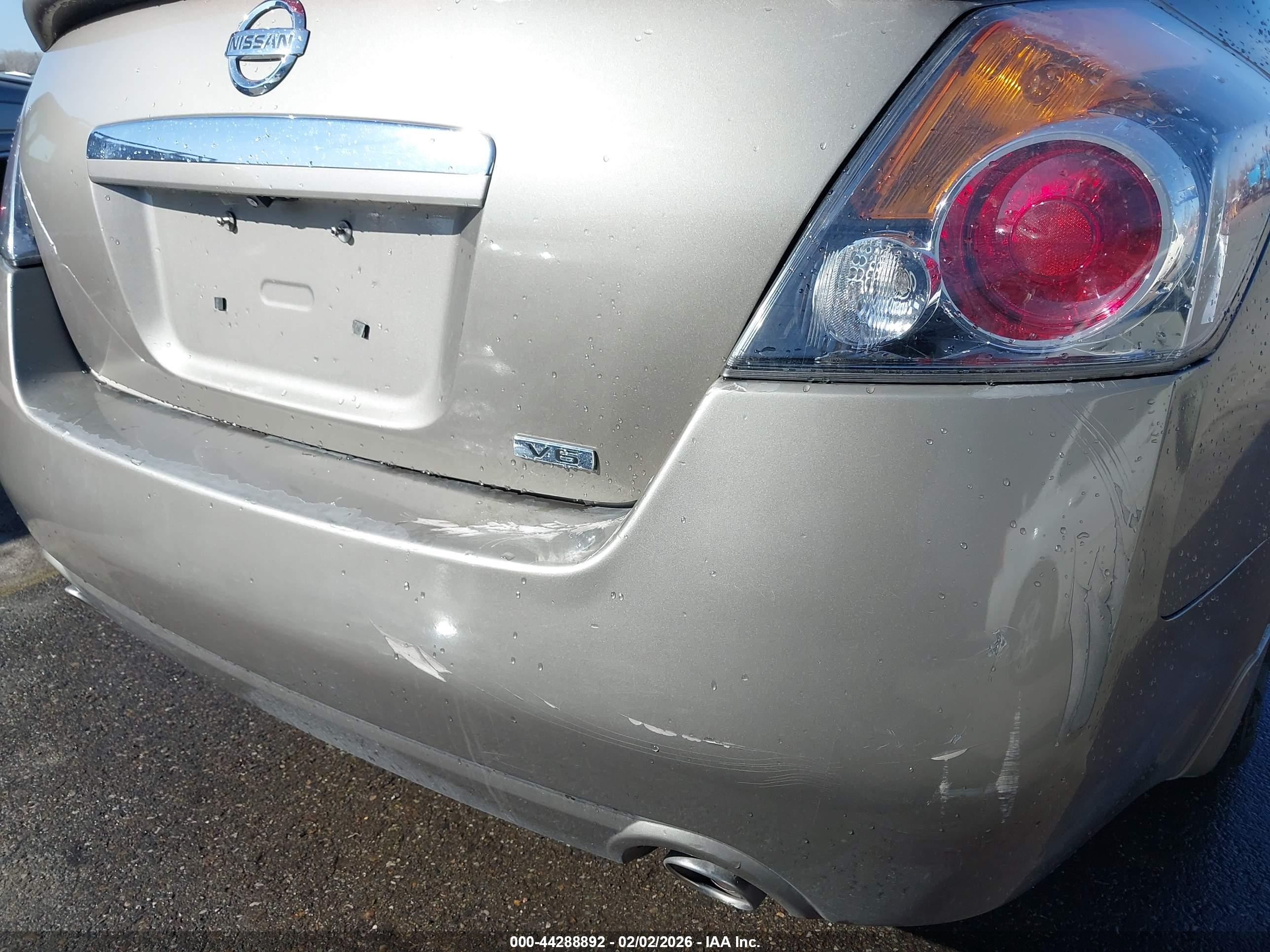 NISSAN ALTIMA image 6