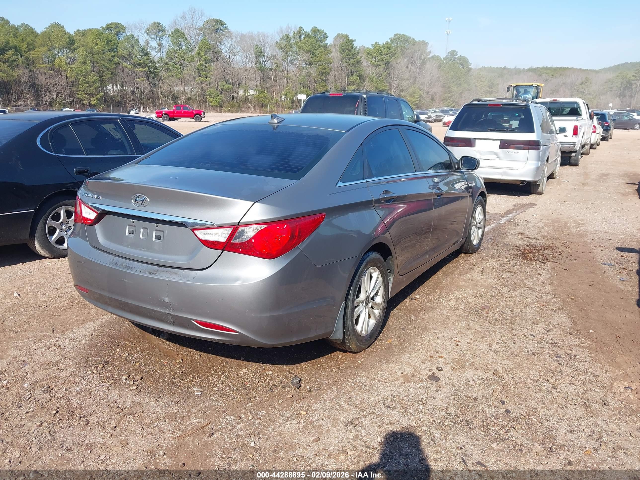 HYUNDAI SONATA image 4