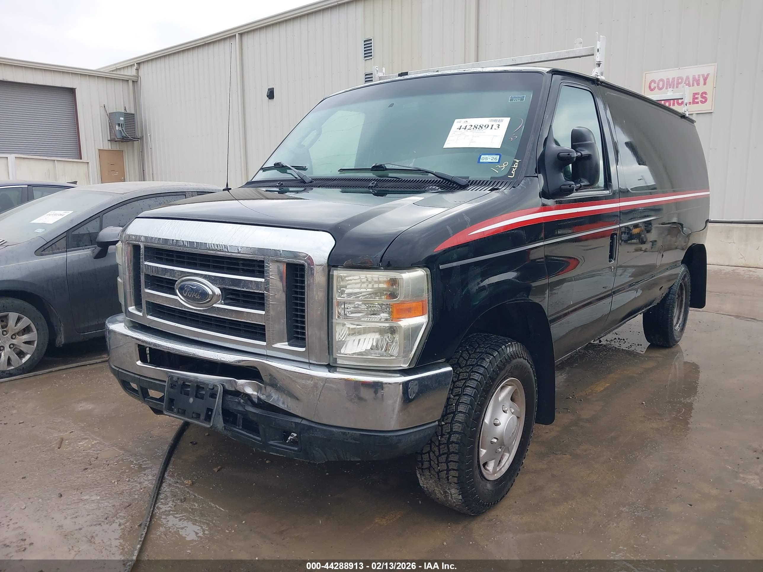 FORD E-350 image 2