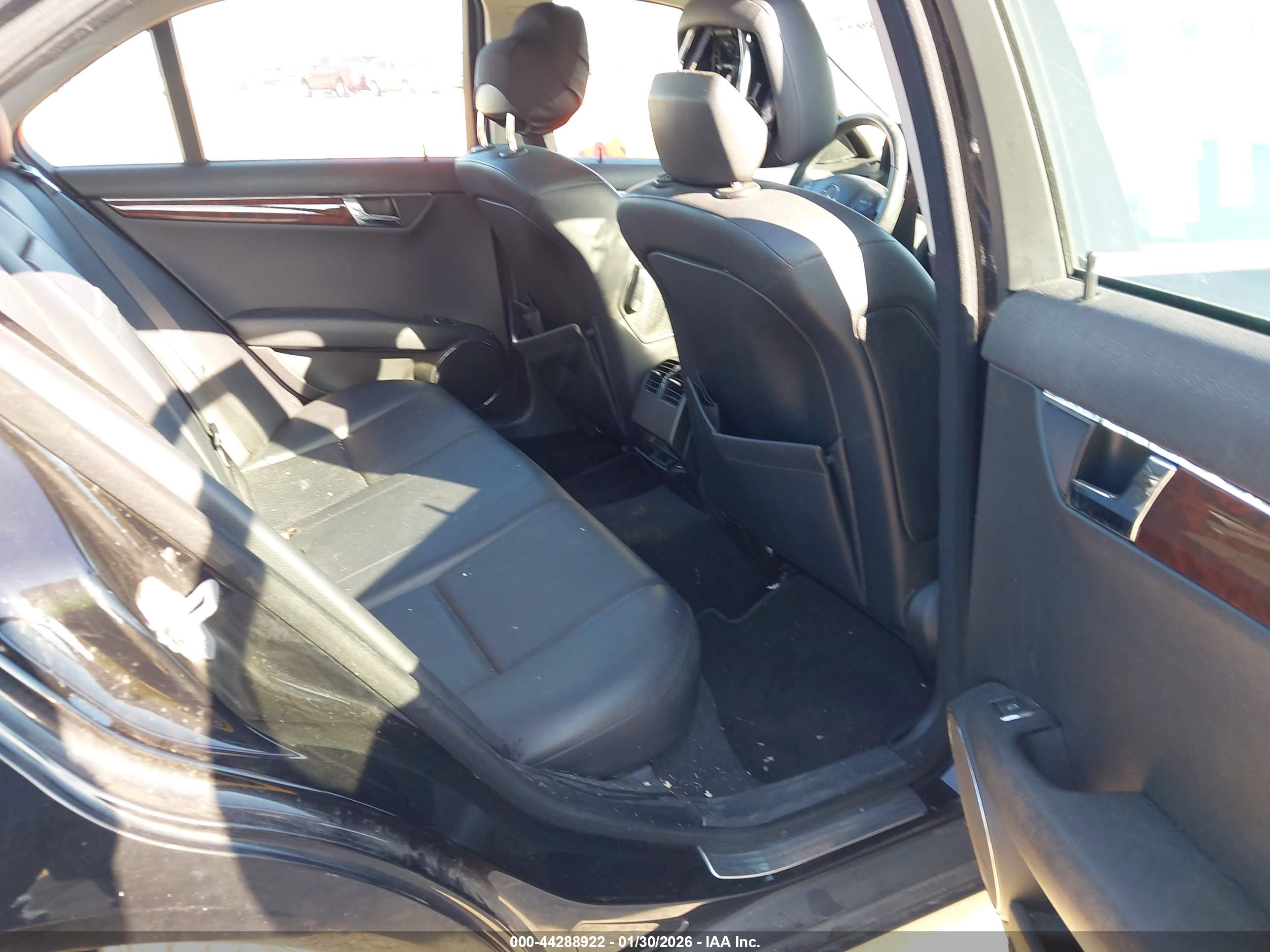 MERCEDES-BENZ C image 8