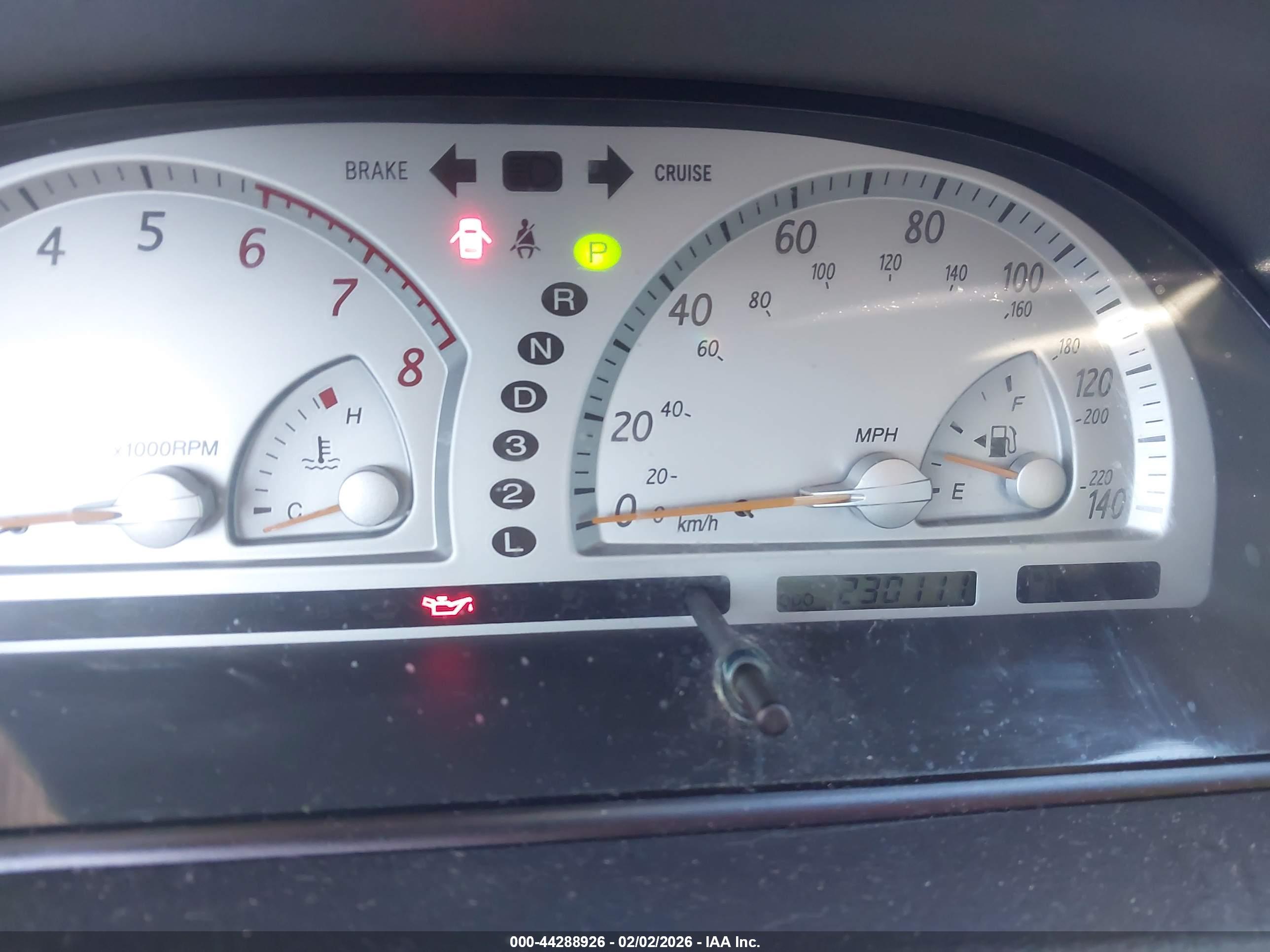 TOYOTA CAMRY image 7
