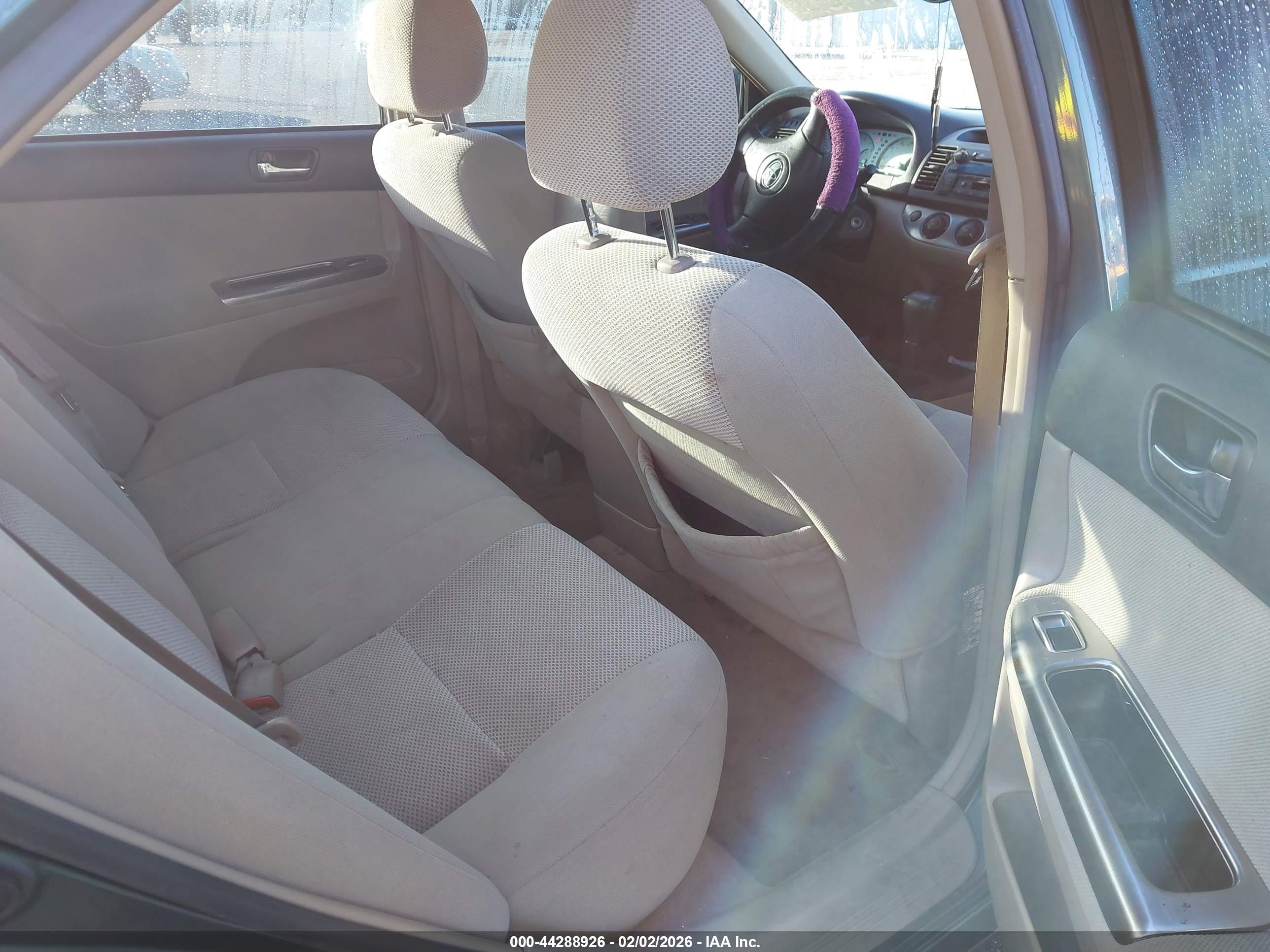 TOYOTA CAMRY image 8