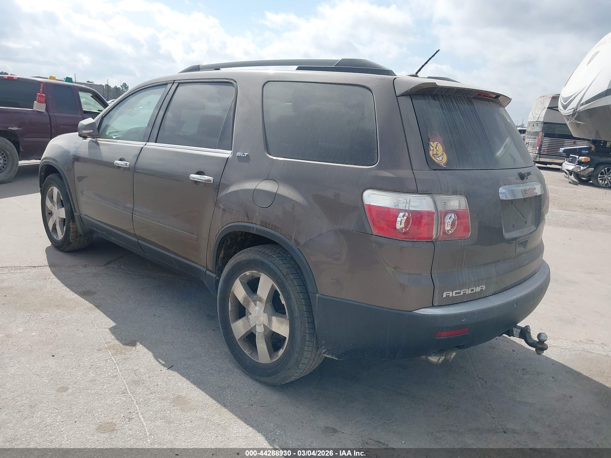 GMC ACADIA image 3