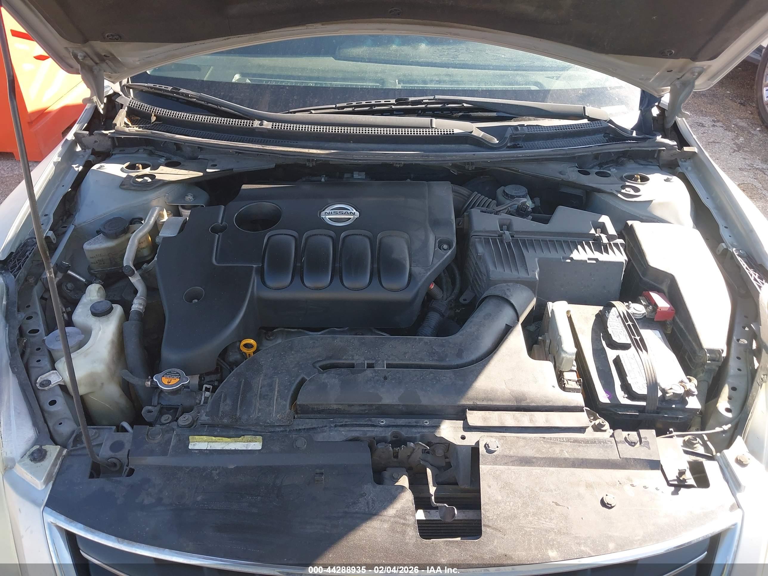 NISSAN ALTIMA image 10