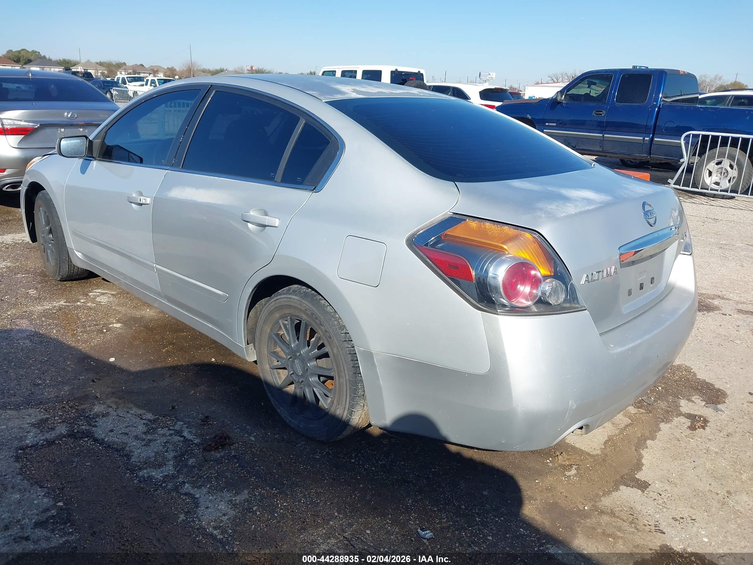 NISSAN ALTIMA image 3