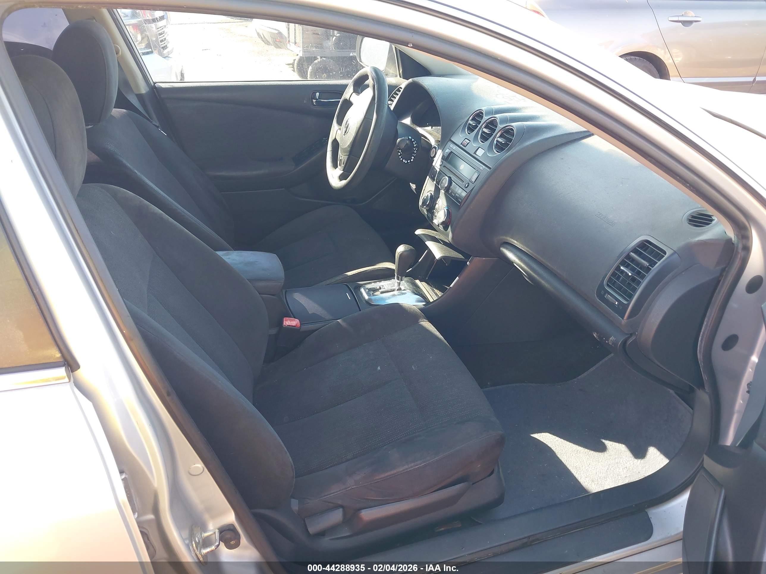 NISSAN ALTIMA image 5