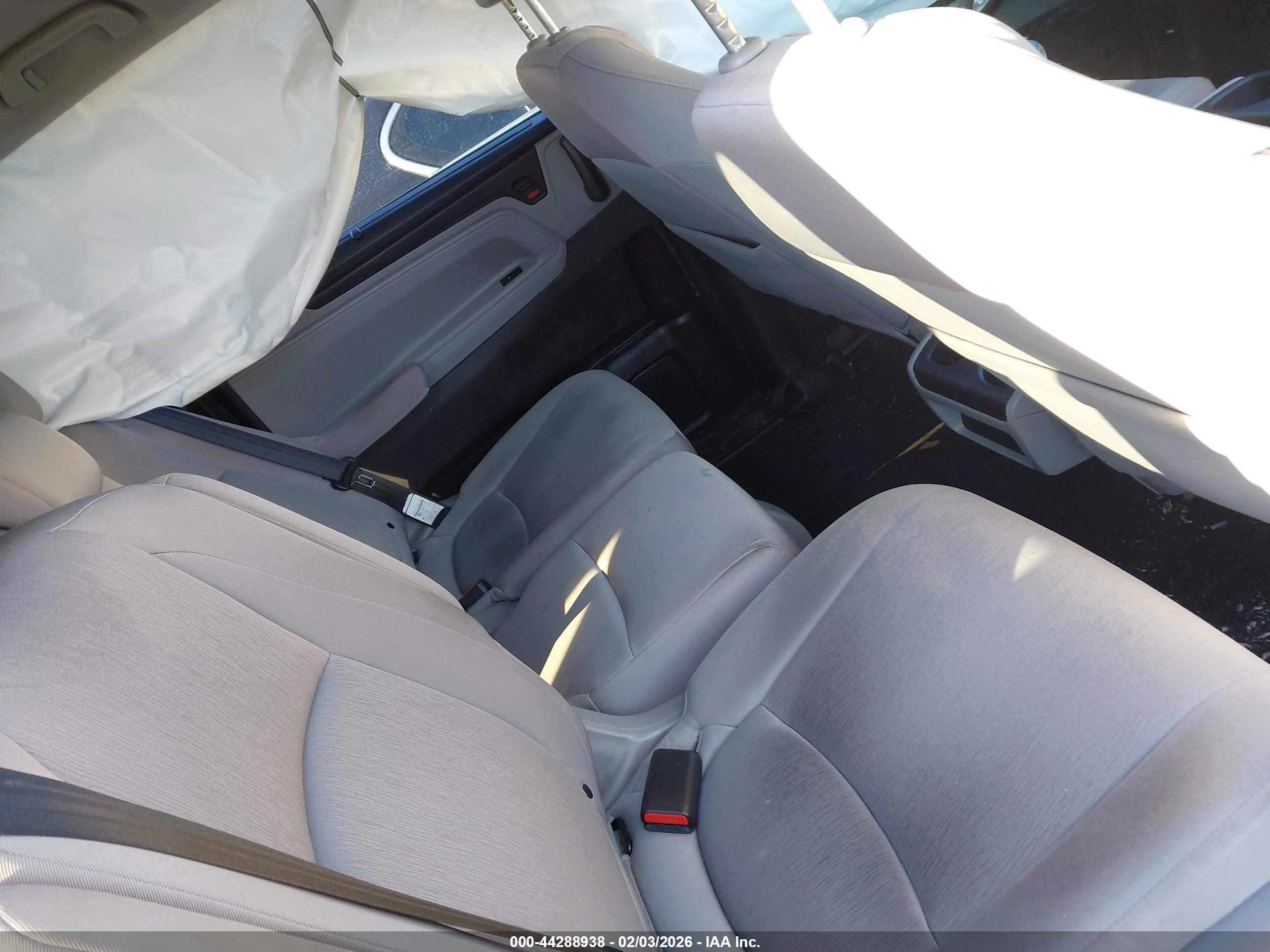 HONDA ODYSSEY image 8