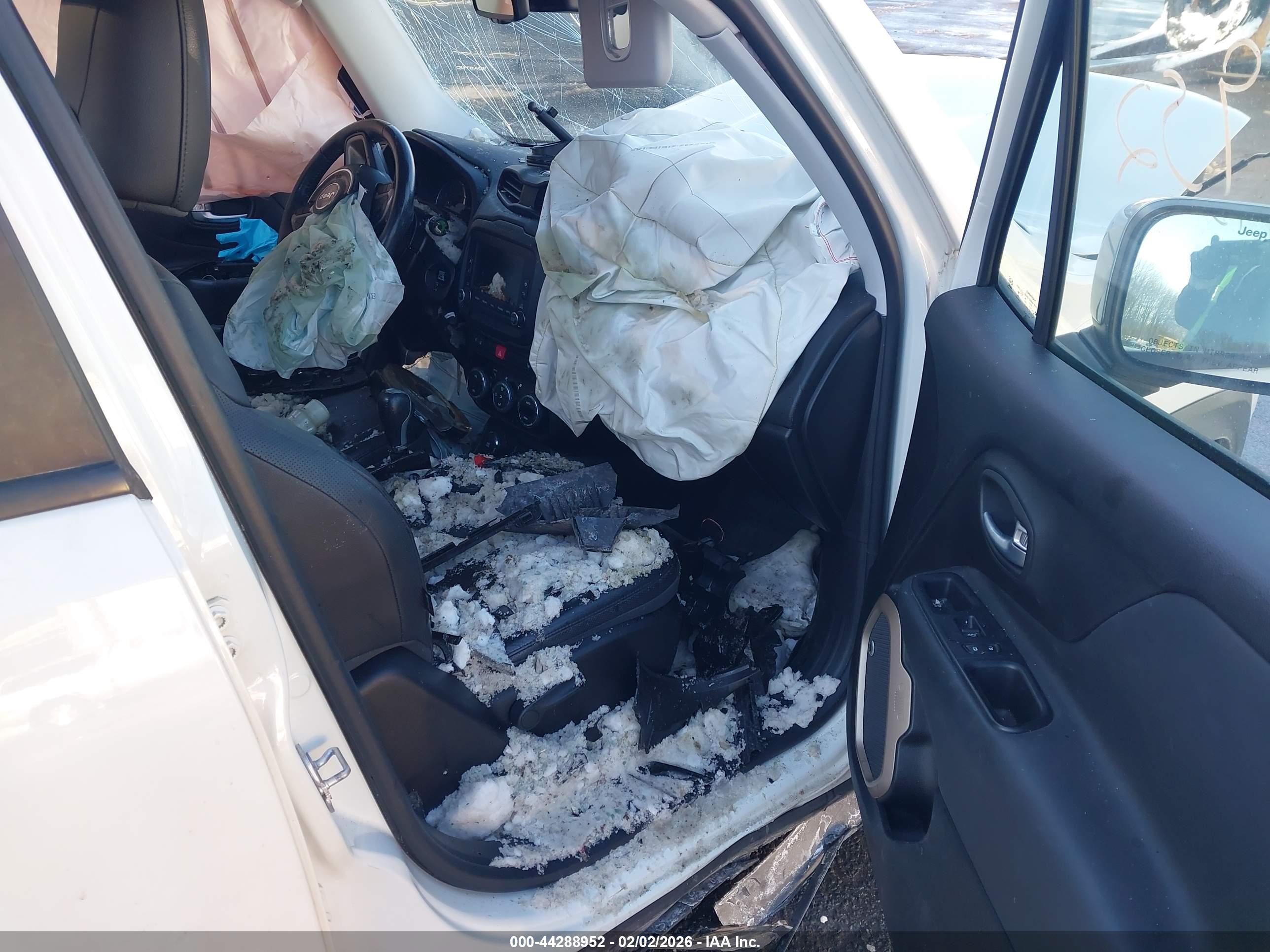 JEEP RENEGADE image 5