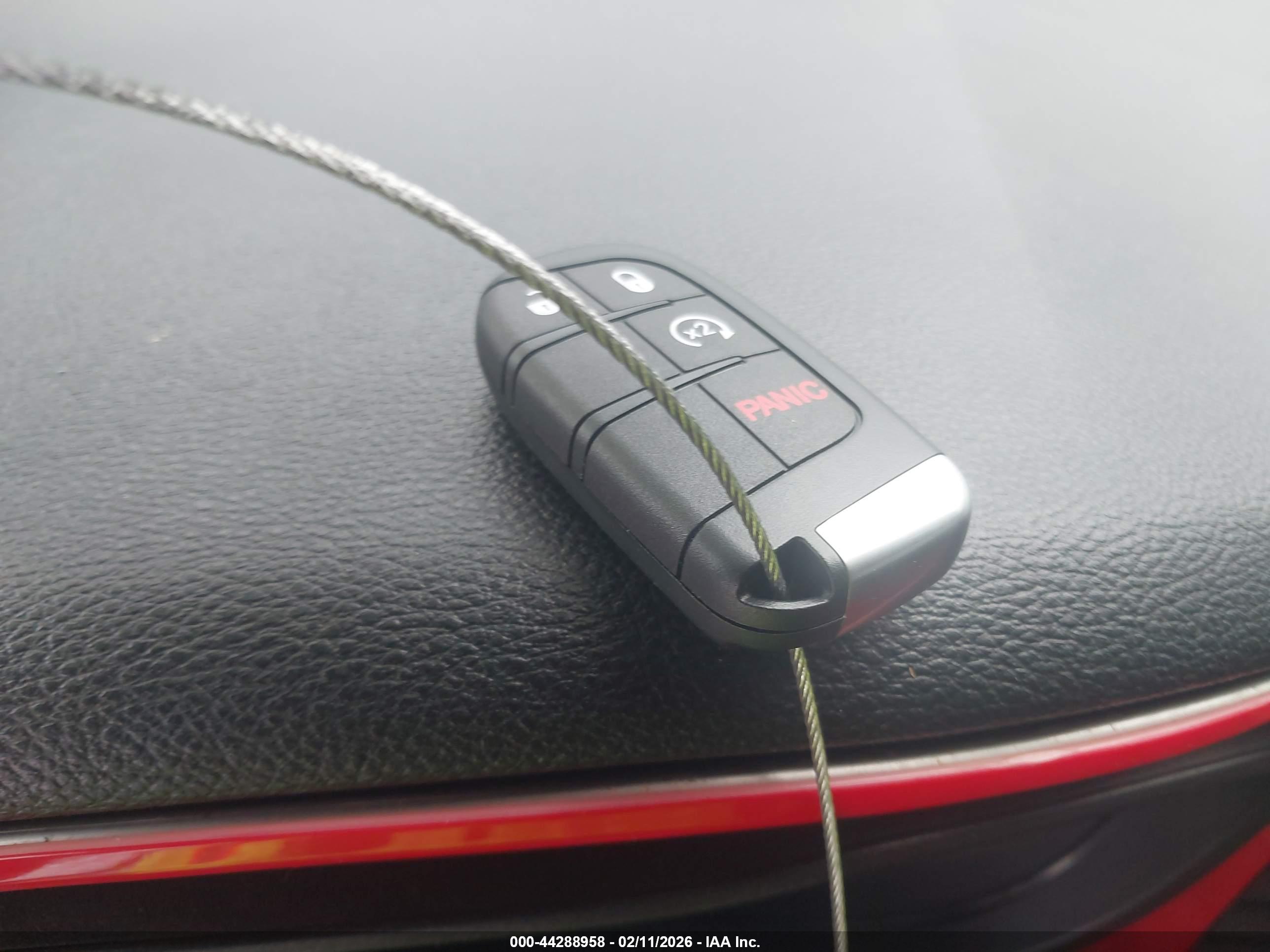 DODGE CHALLENGER image 11