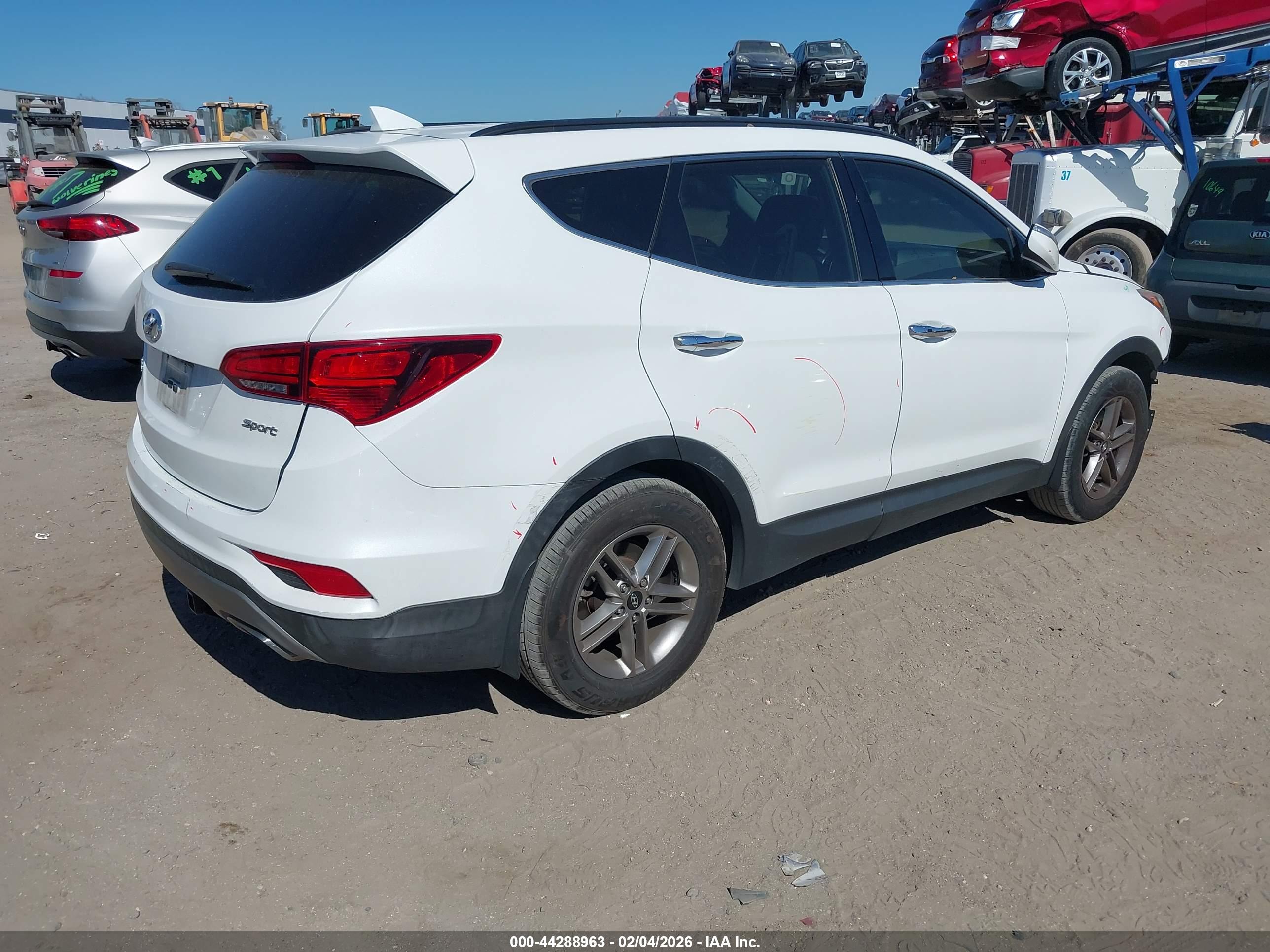 HYUNDAI SANTA image 4