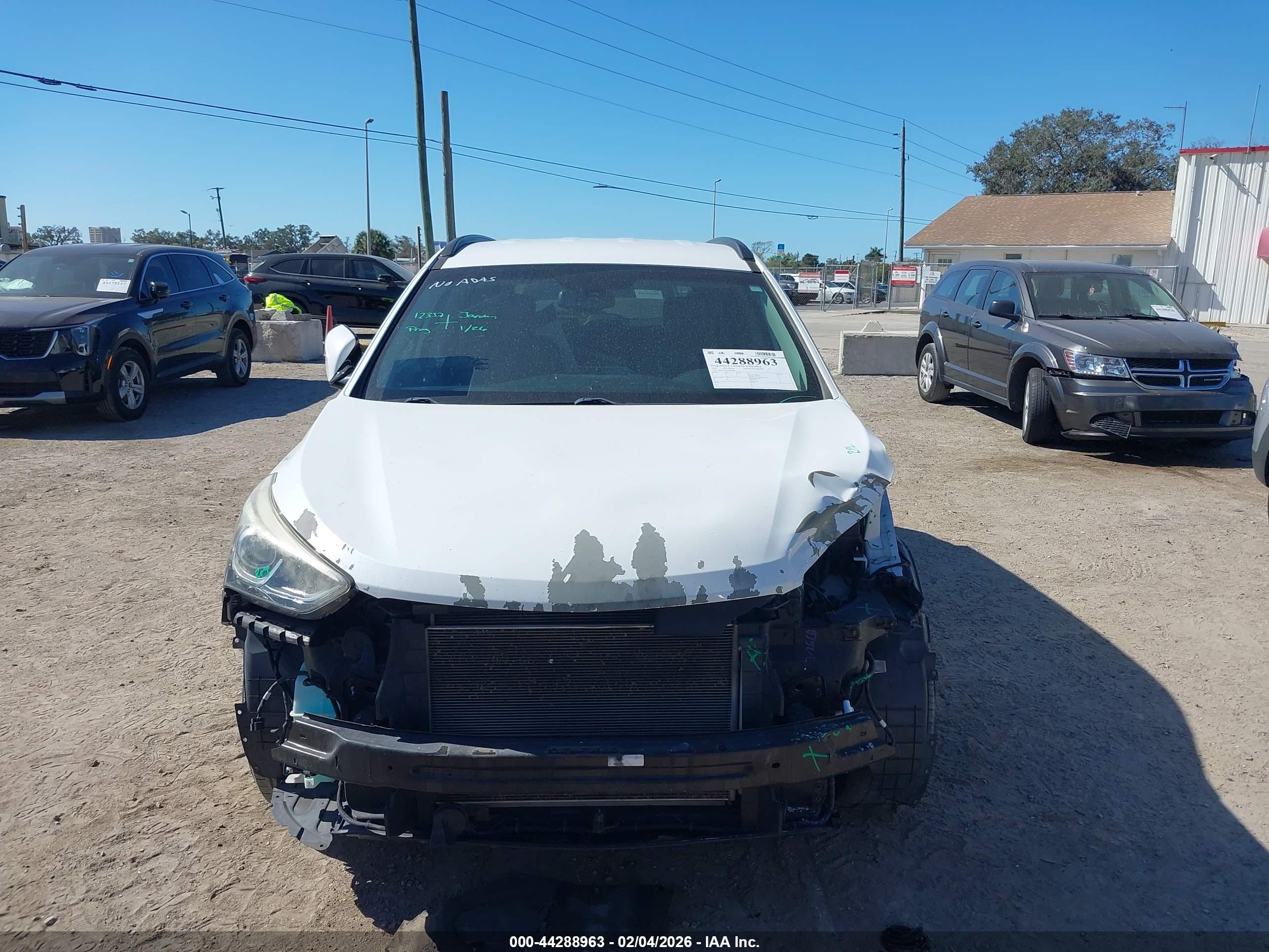 HYUNDAI SANTA image 6