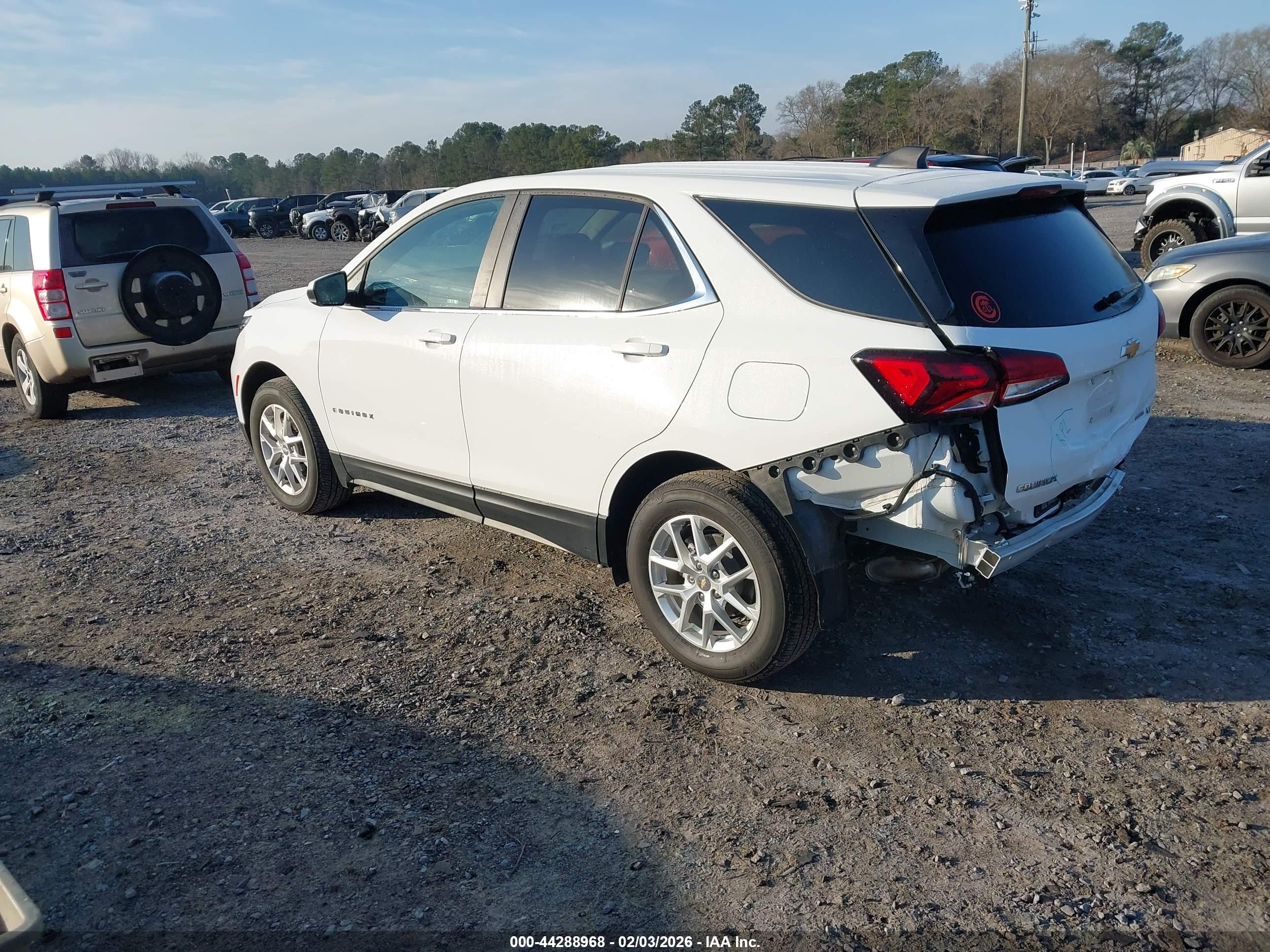 CHEVROLET EQUINOX image 3