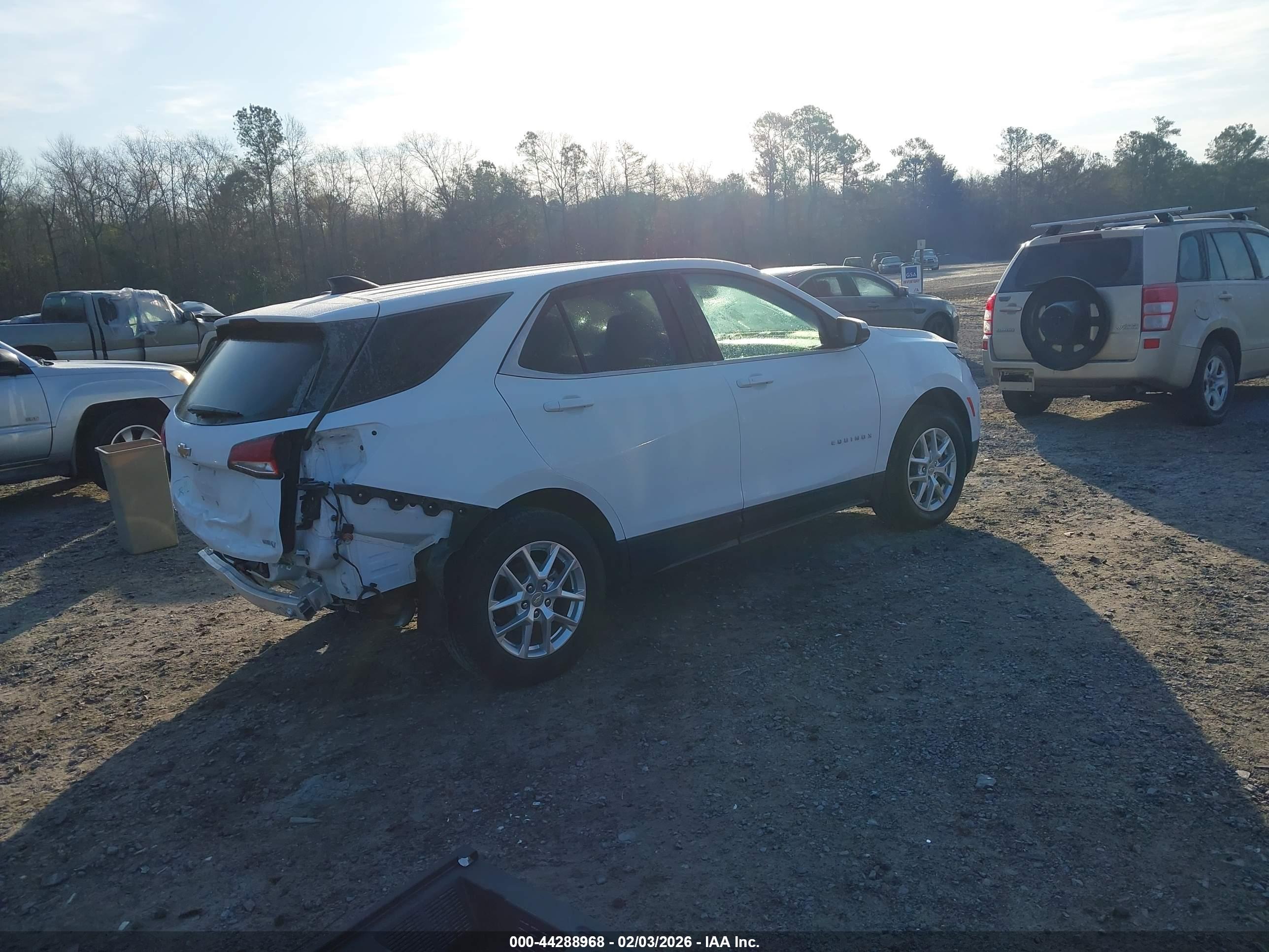 CHEVROLET EQUINOX image 4