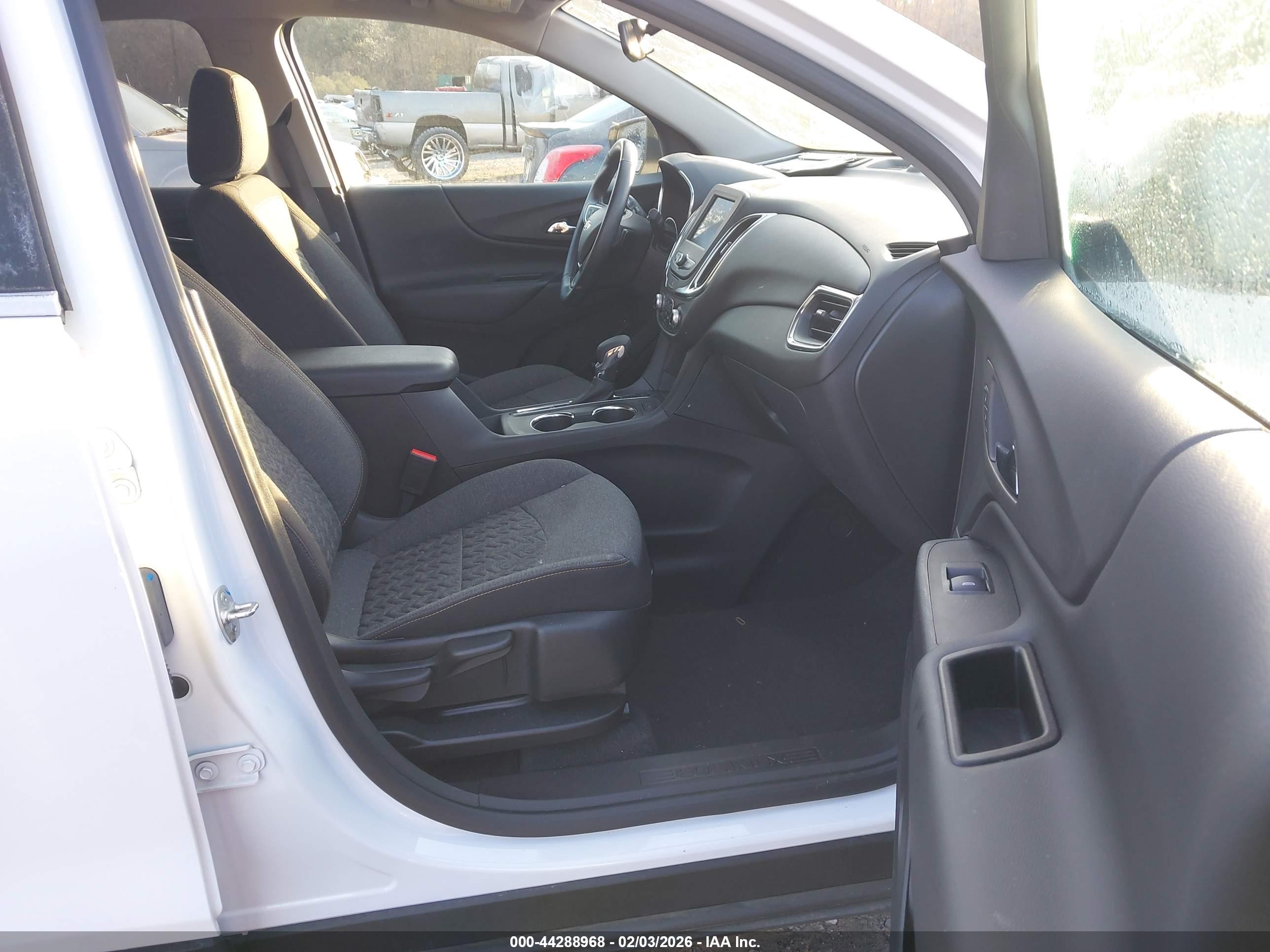 CHEVROLET EQUINOX image 5