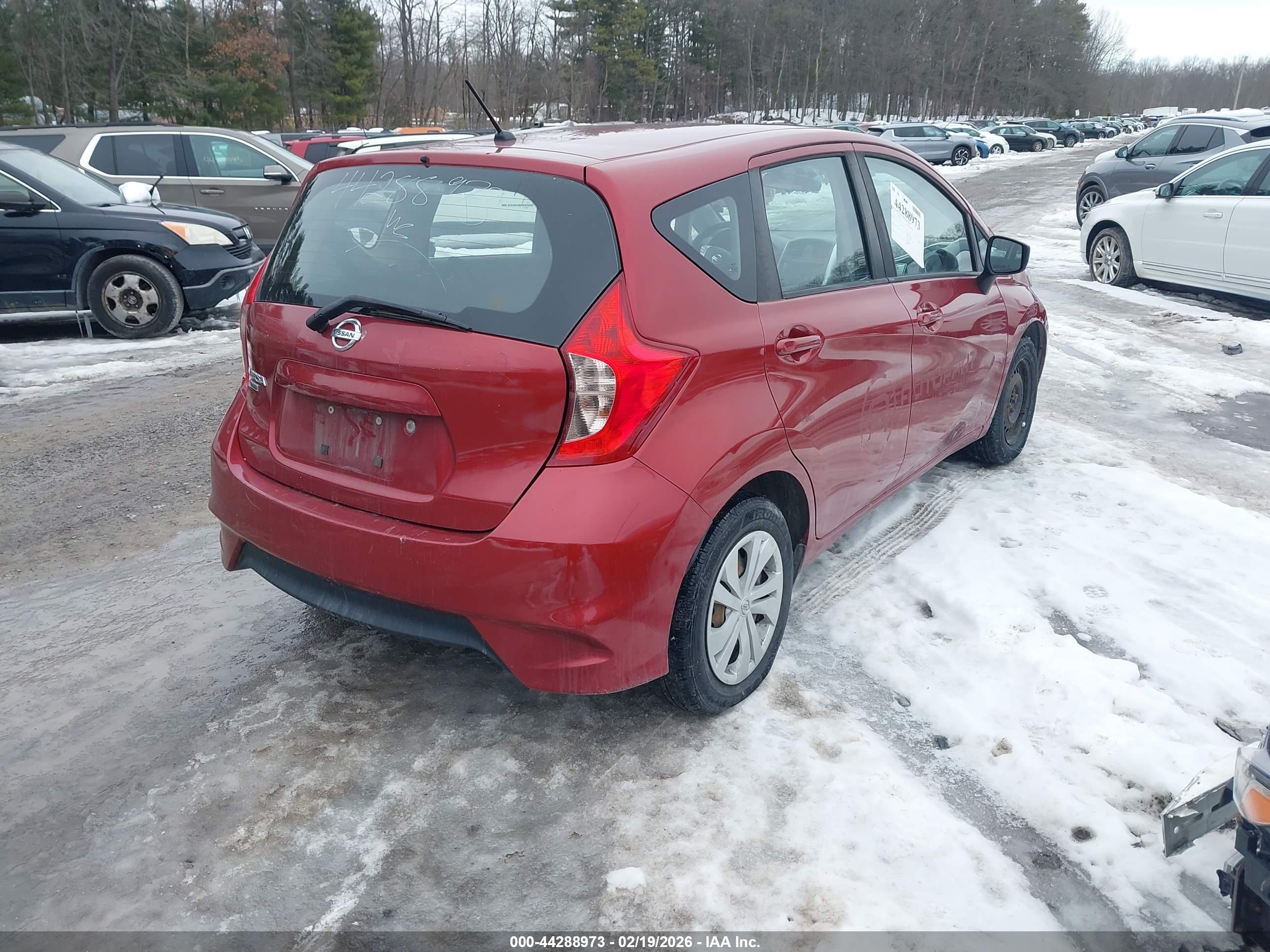 NISSAN VERSA image 4