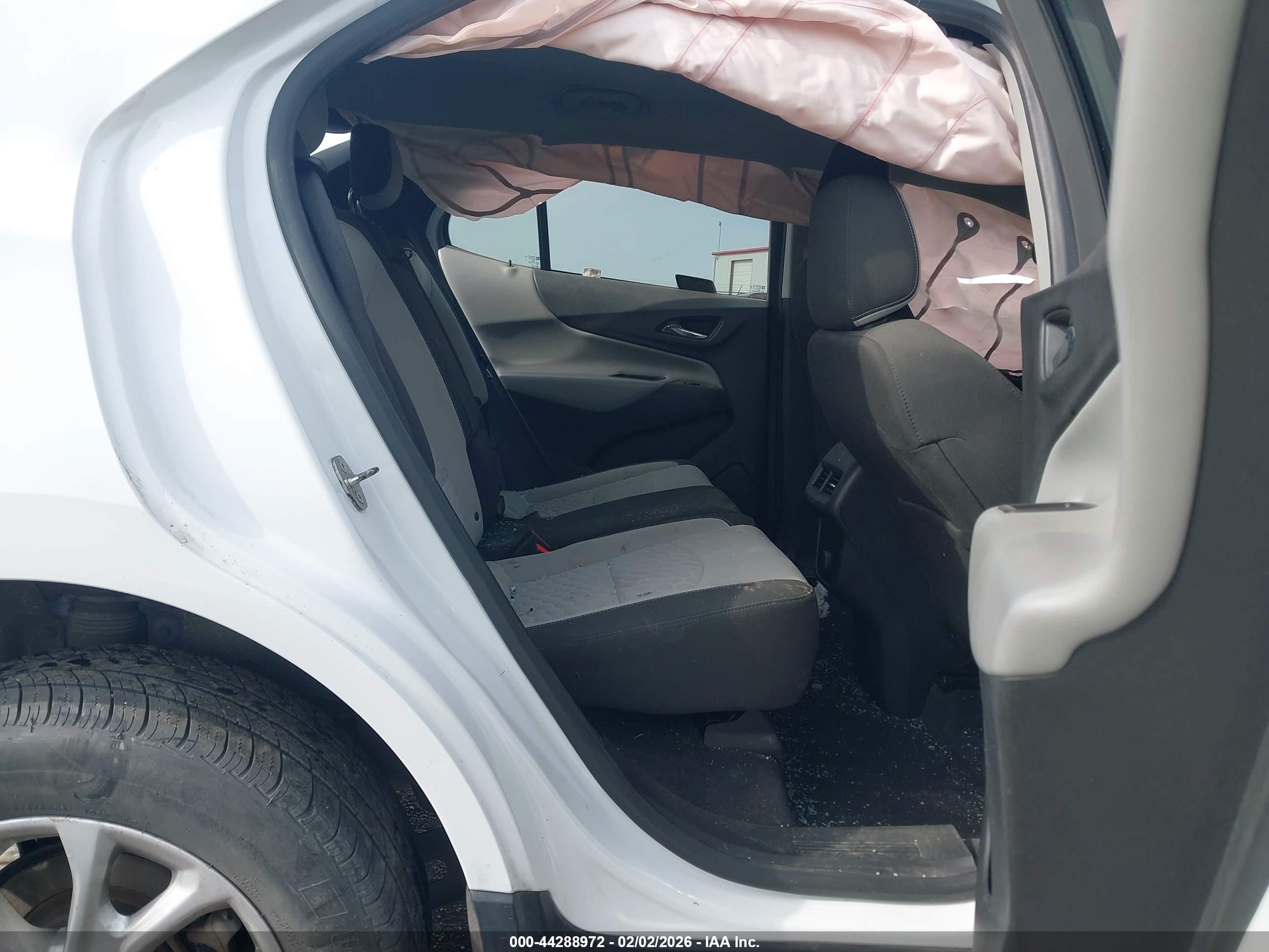 CHEVROLET EQUINOX image 8