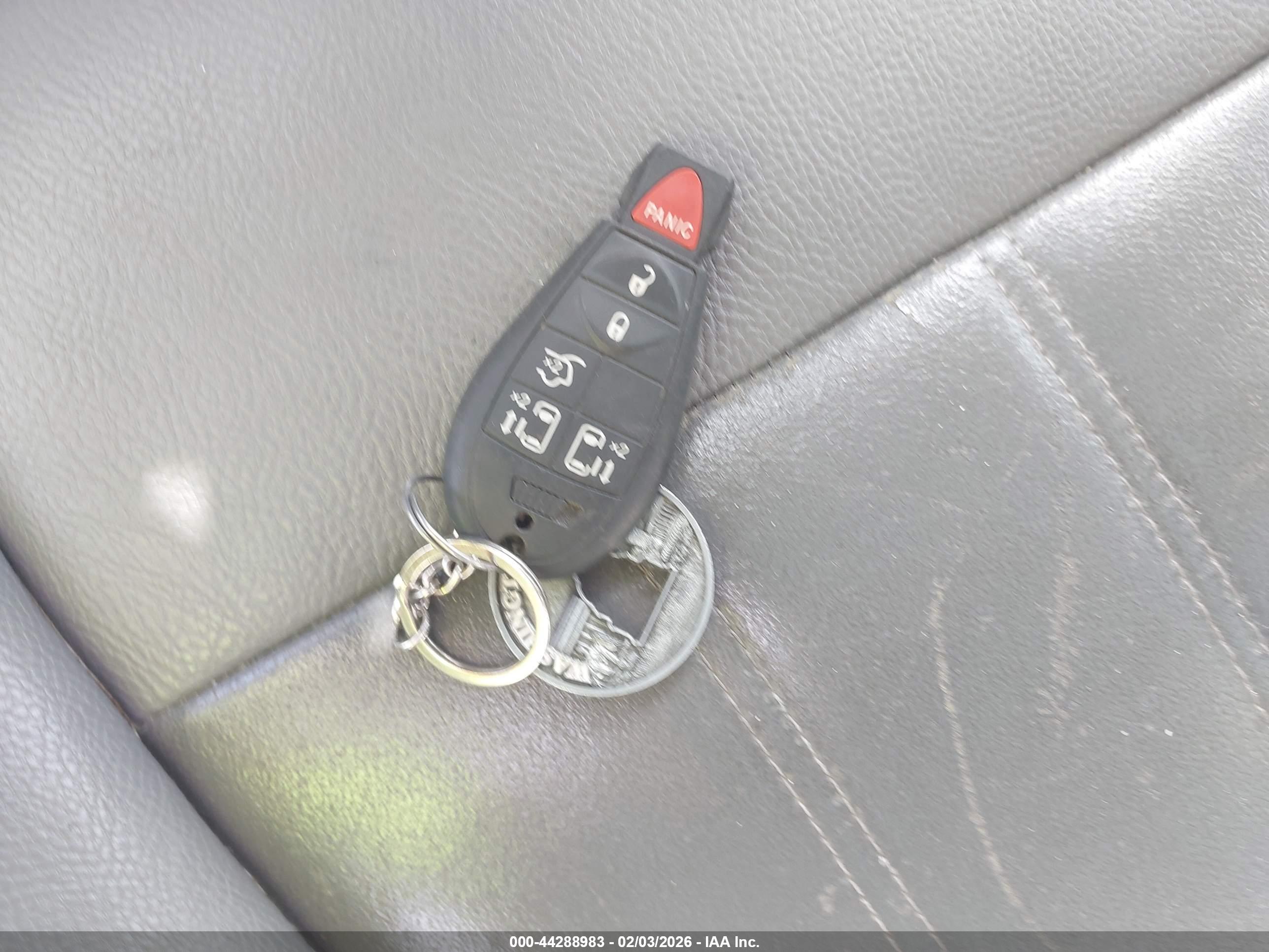 CHRYSLER TOWN image 11