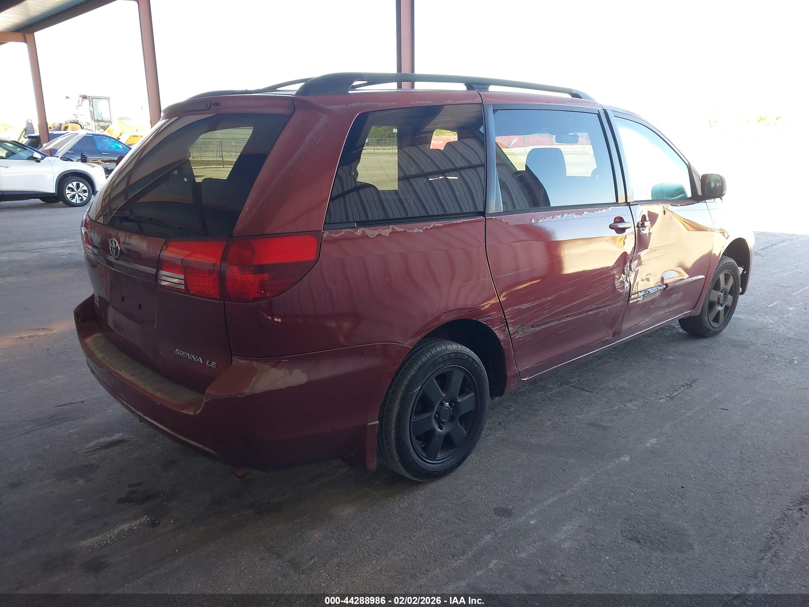 TOYOTA SIENNA image 4