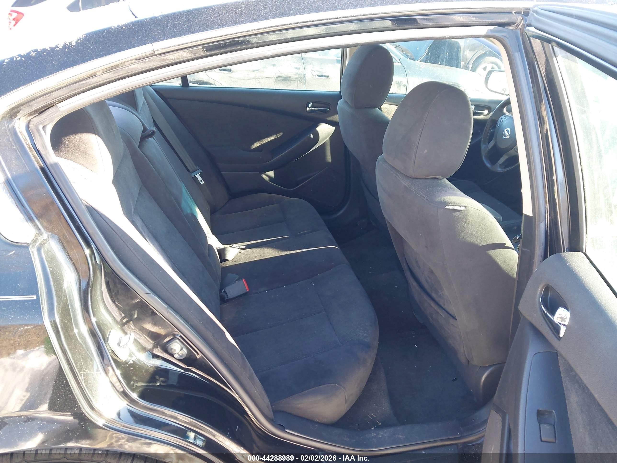 NISSAN ALTIMA image 8