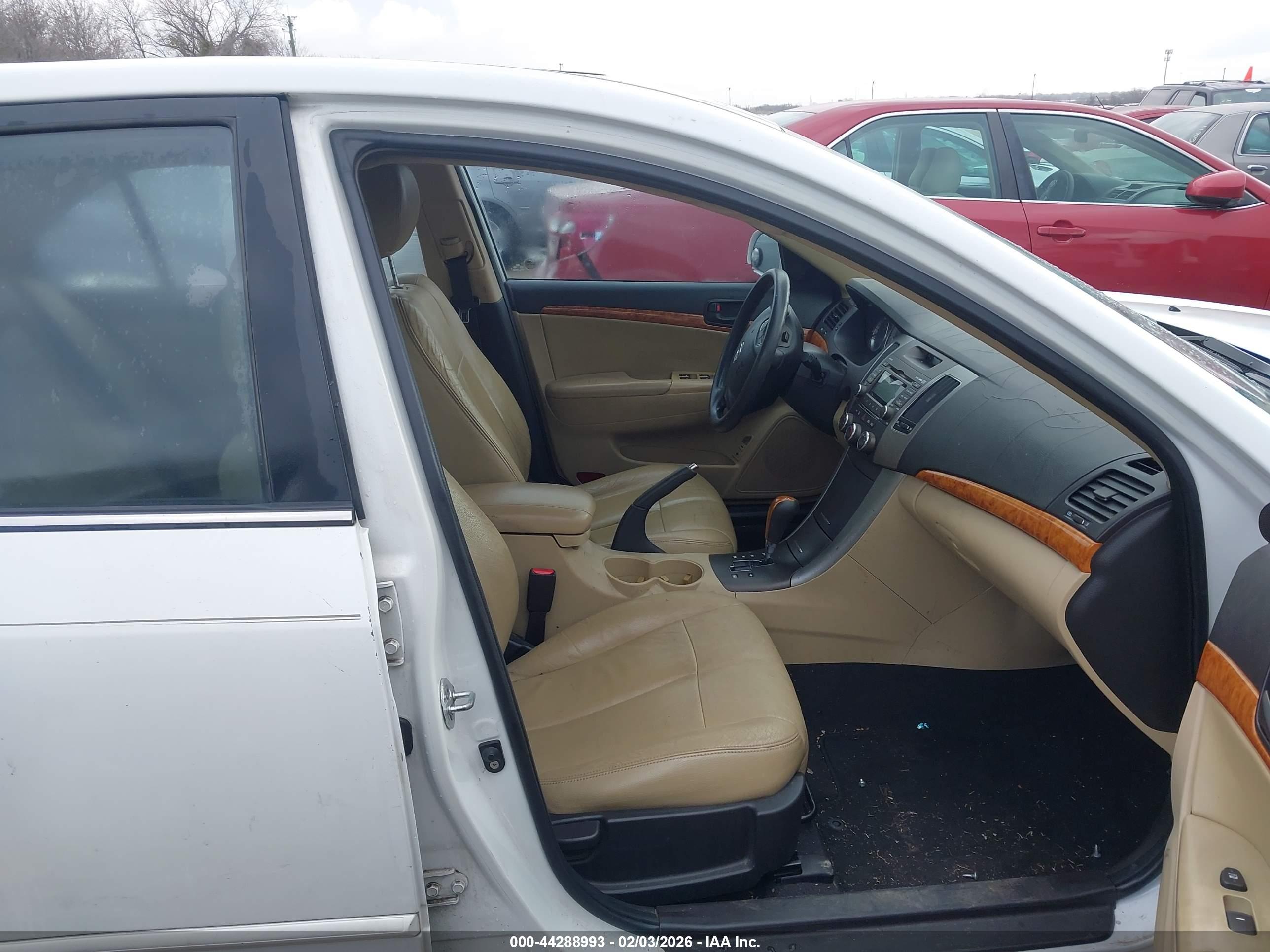 HYUNDAI SONATA image 5