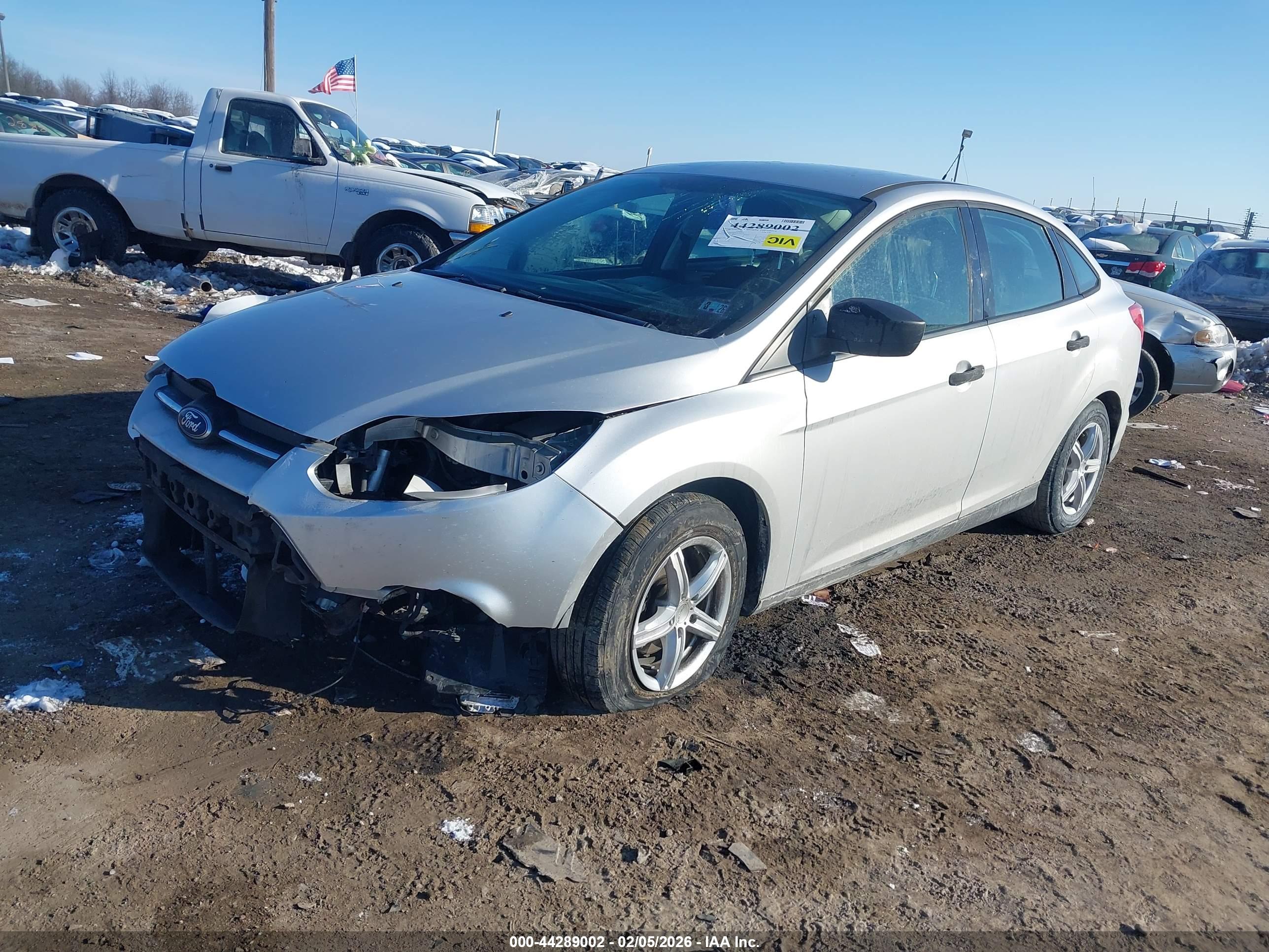FORD FOCUS image 2
