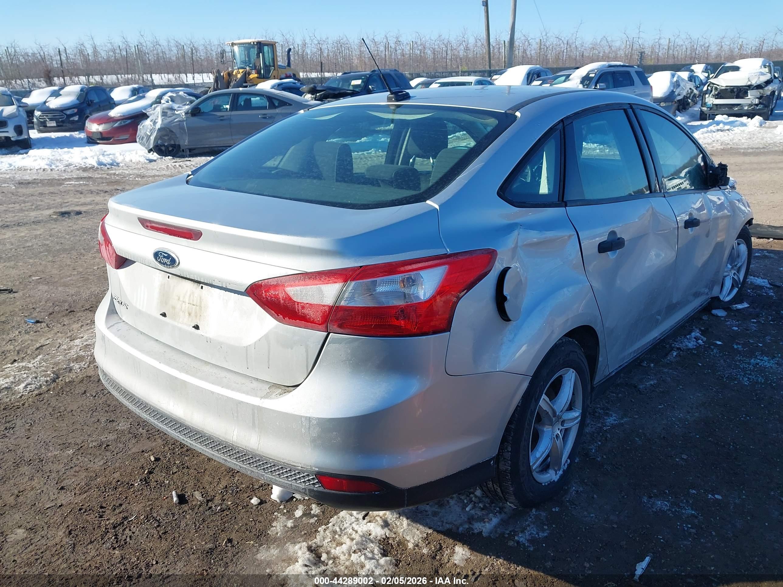 FORD FOCUS image 4