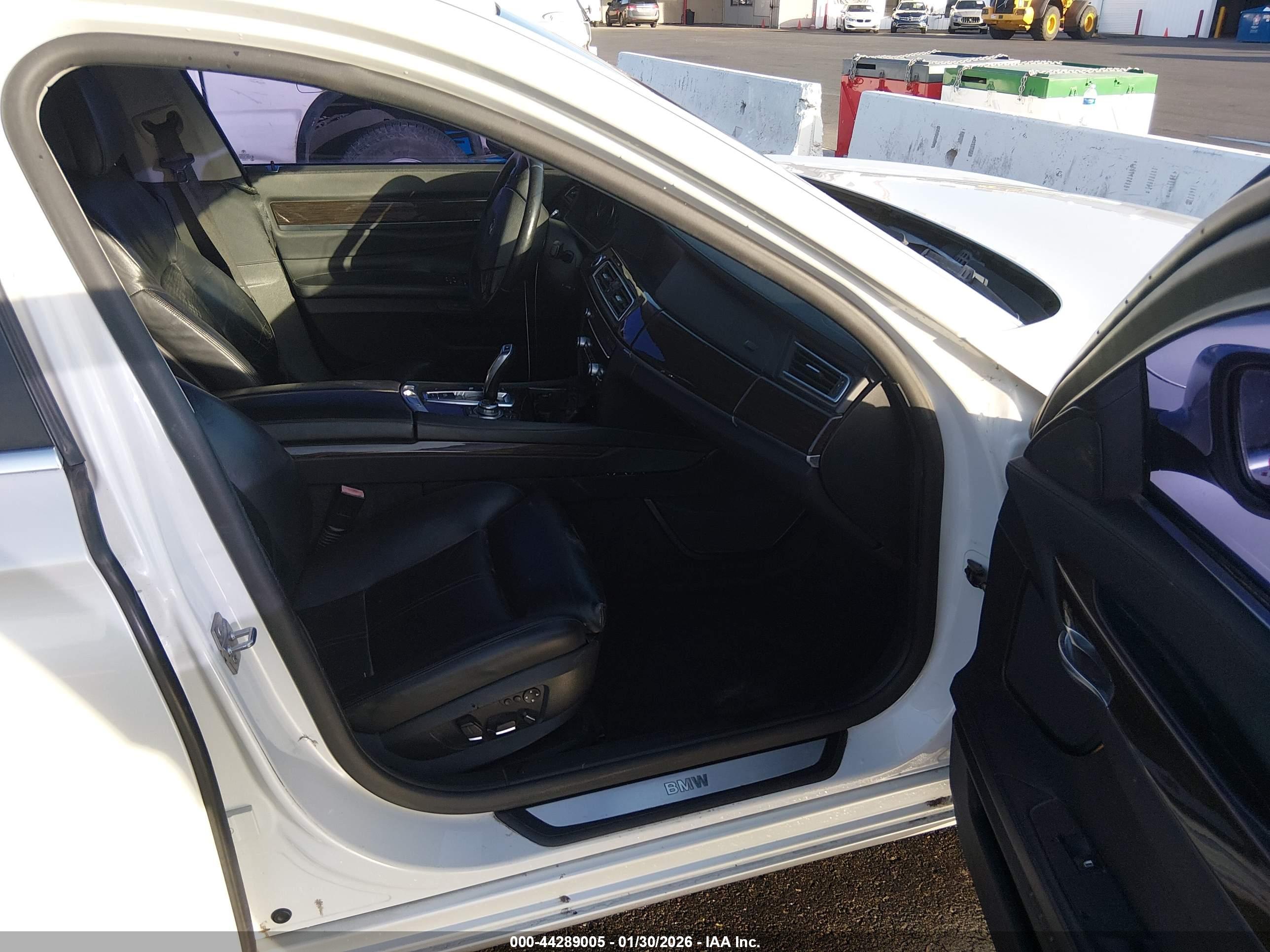 BMW 740LI image 5