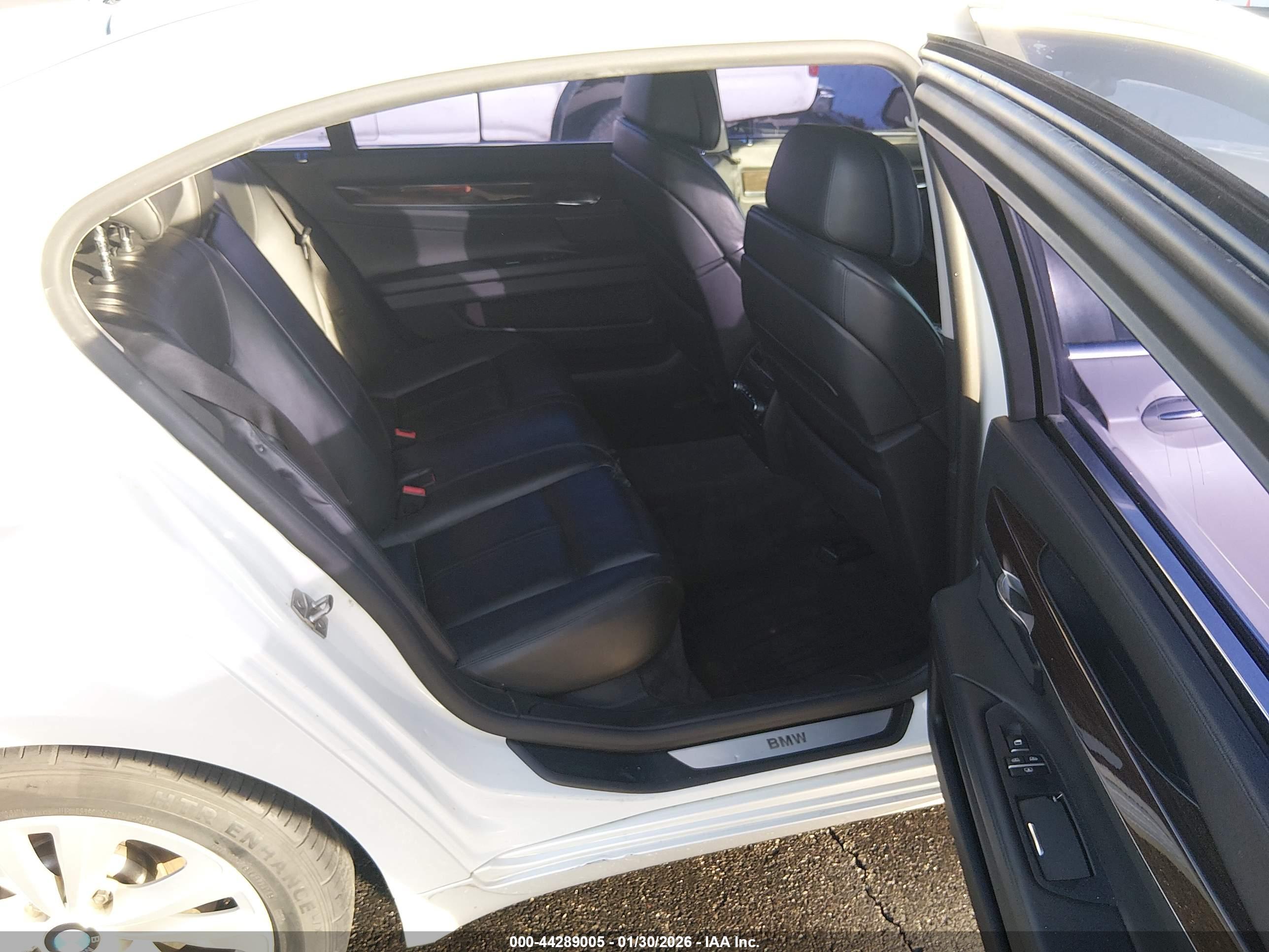 BMW 740LI image 8