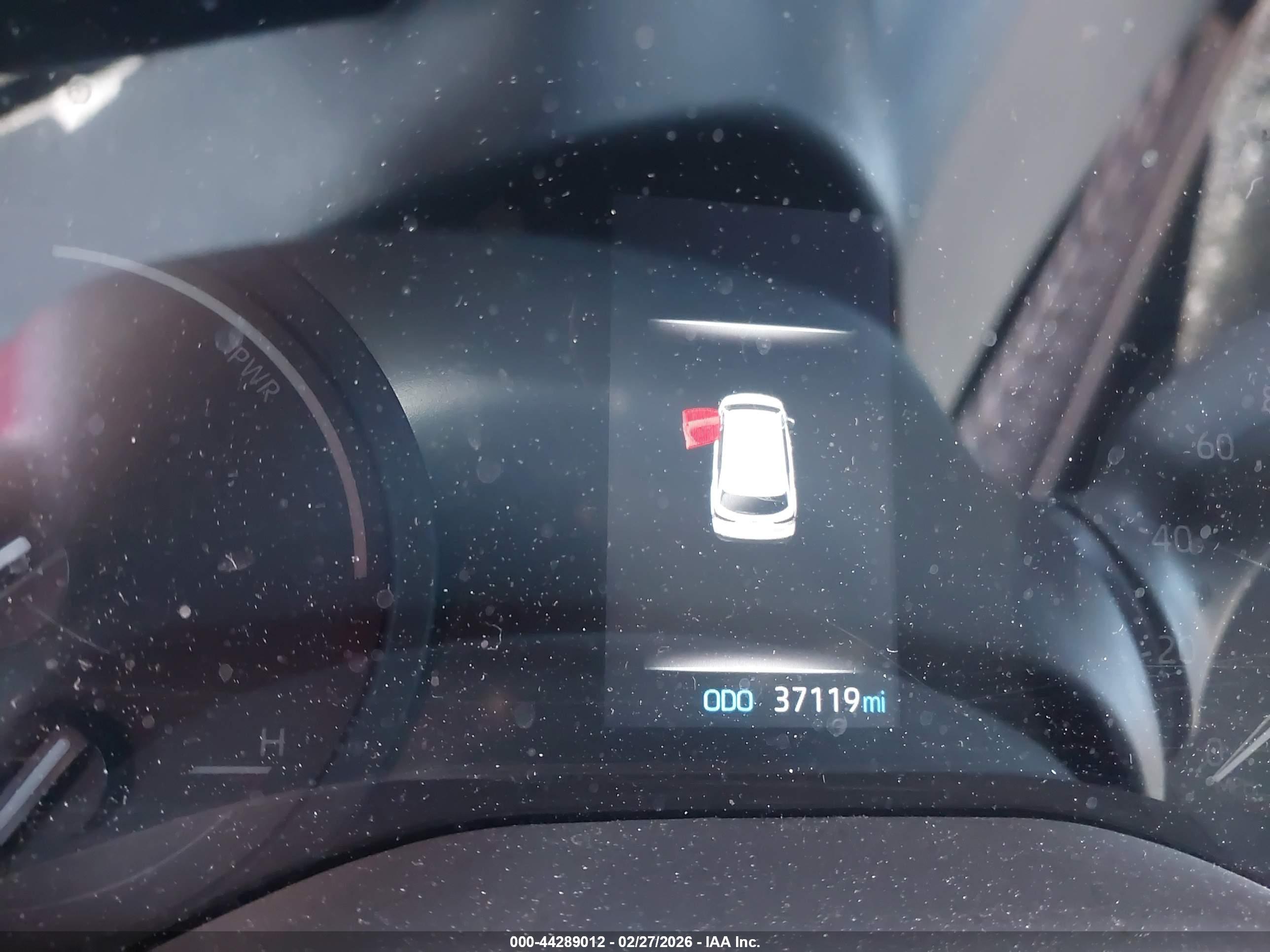 TOYOTA SIENNA image 7