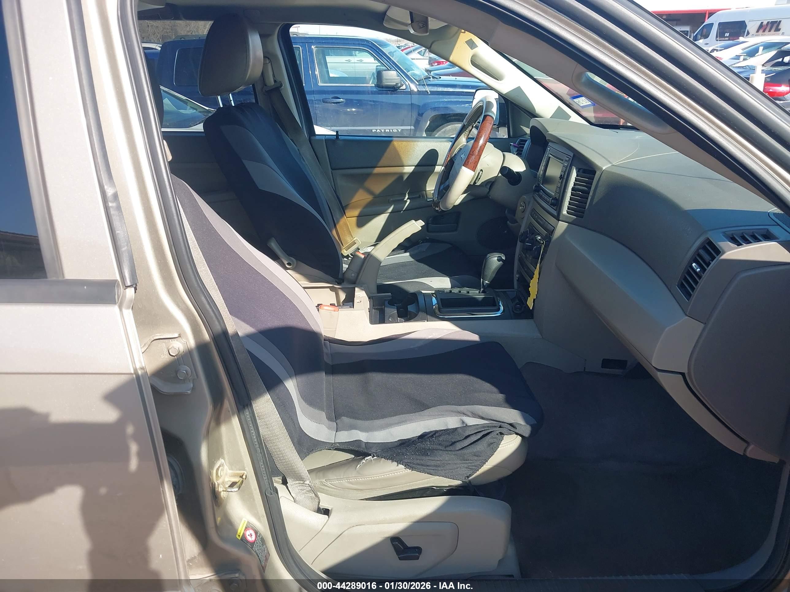 JEEP GRAND image 5