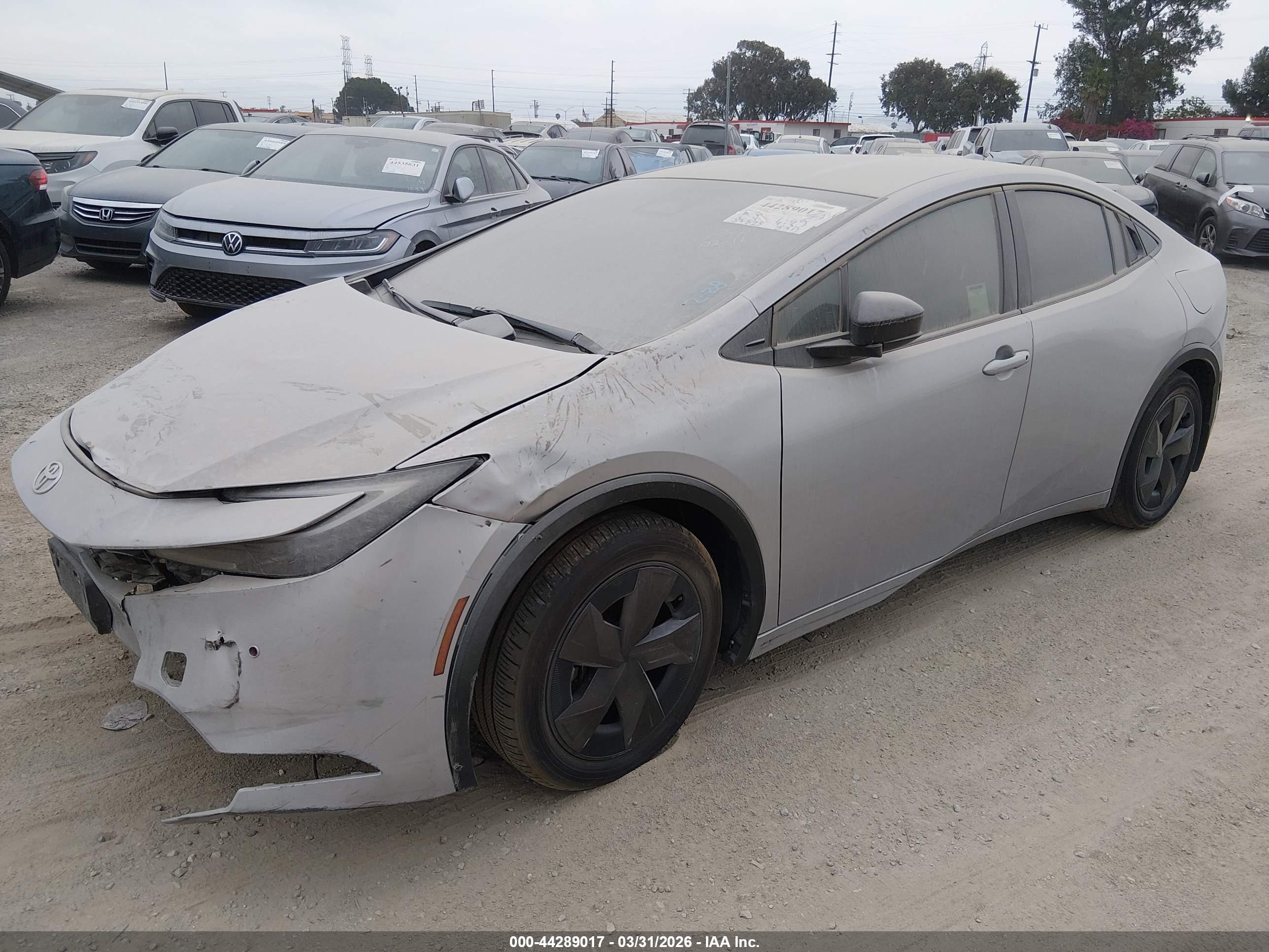 TOYOTA PRIUS image 2