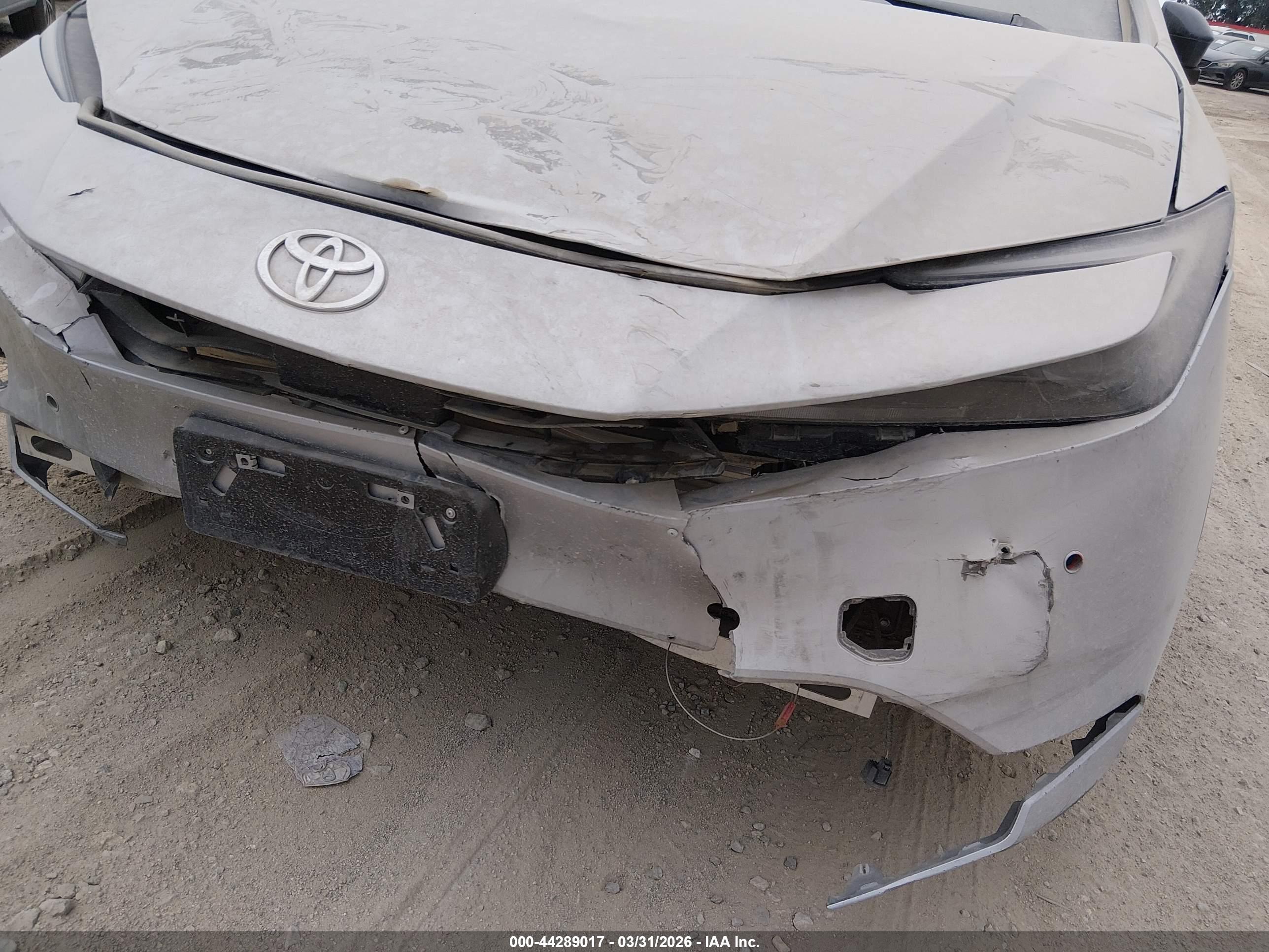 TOYOTA PRIUS image 6