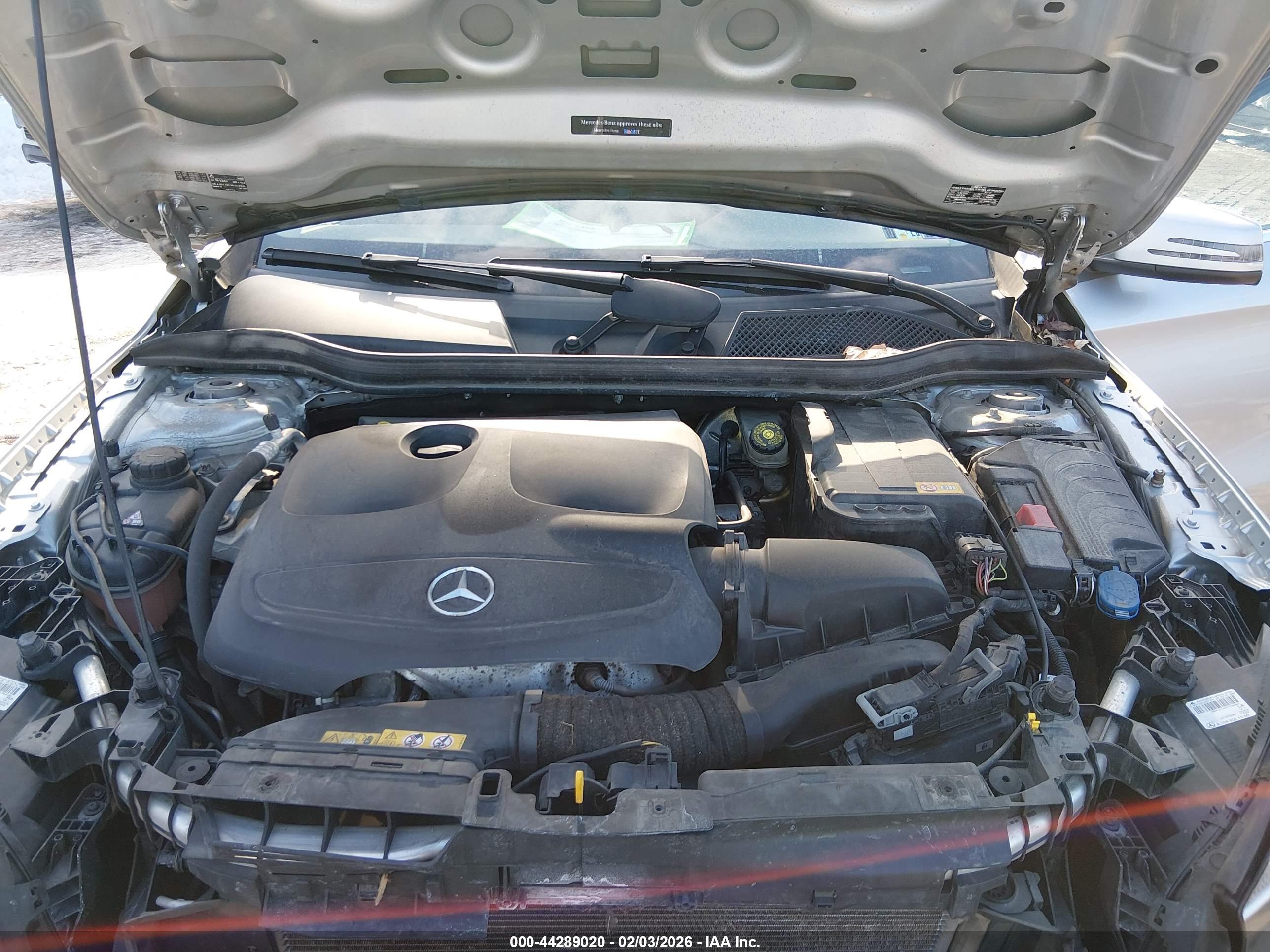 MERCEDES-BENZ GLA image 10