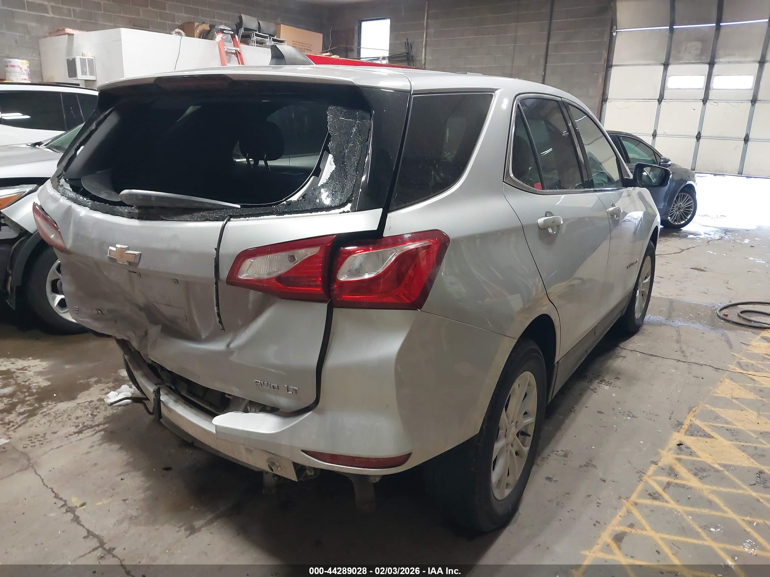 CHEVROLET EQUINOX image 4