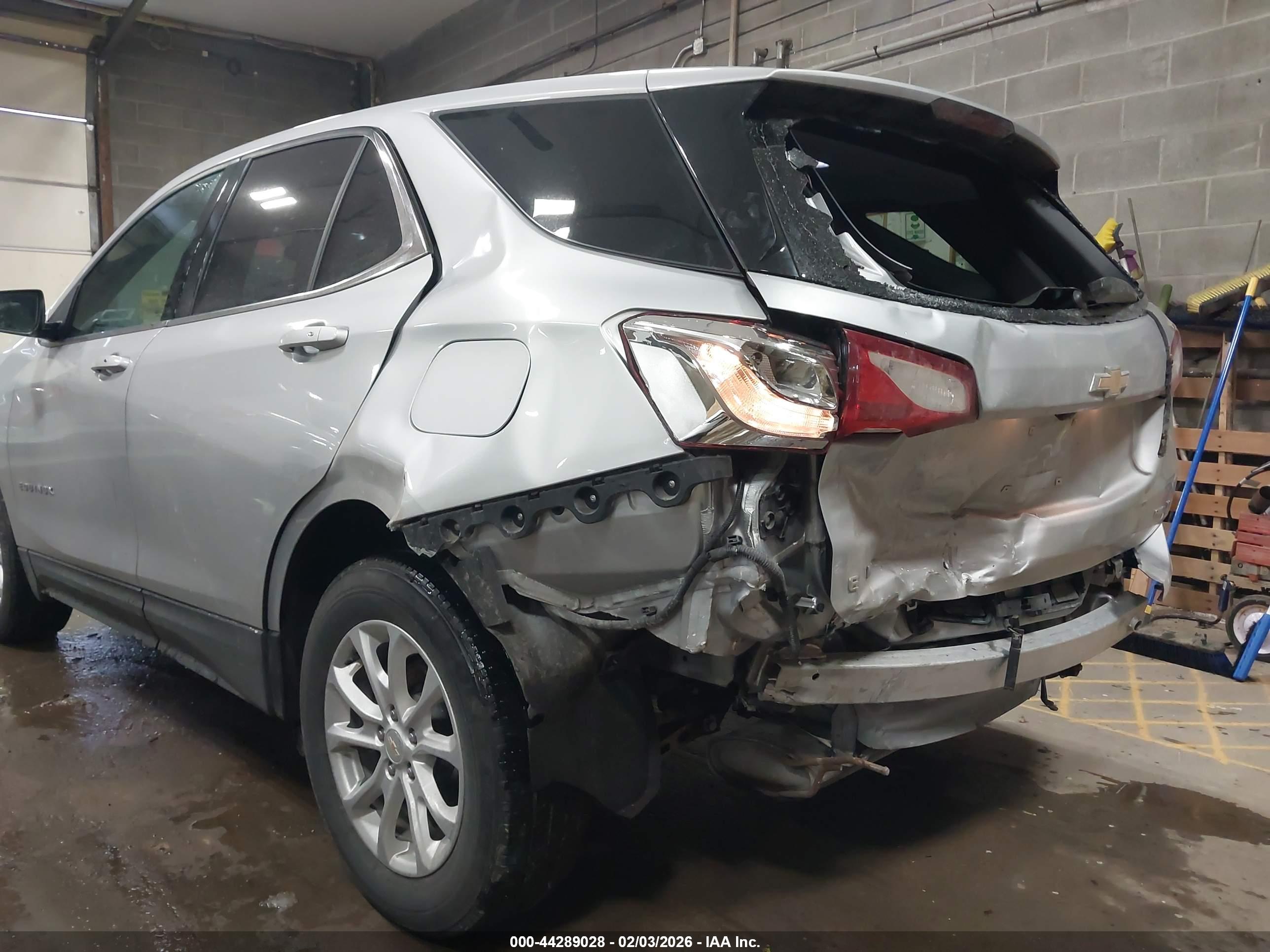 CHEVROLET EQUINOX image 6