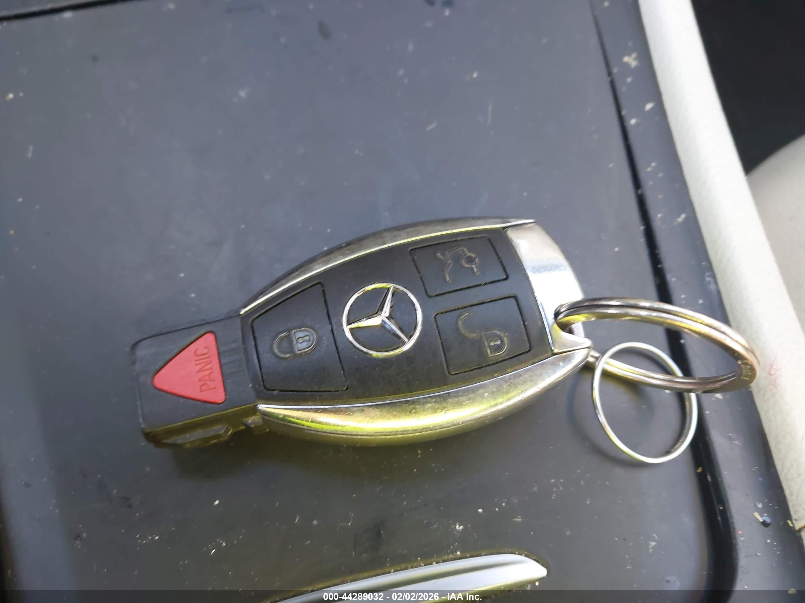 MERCEDES-BENZ GLA image 11