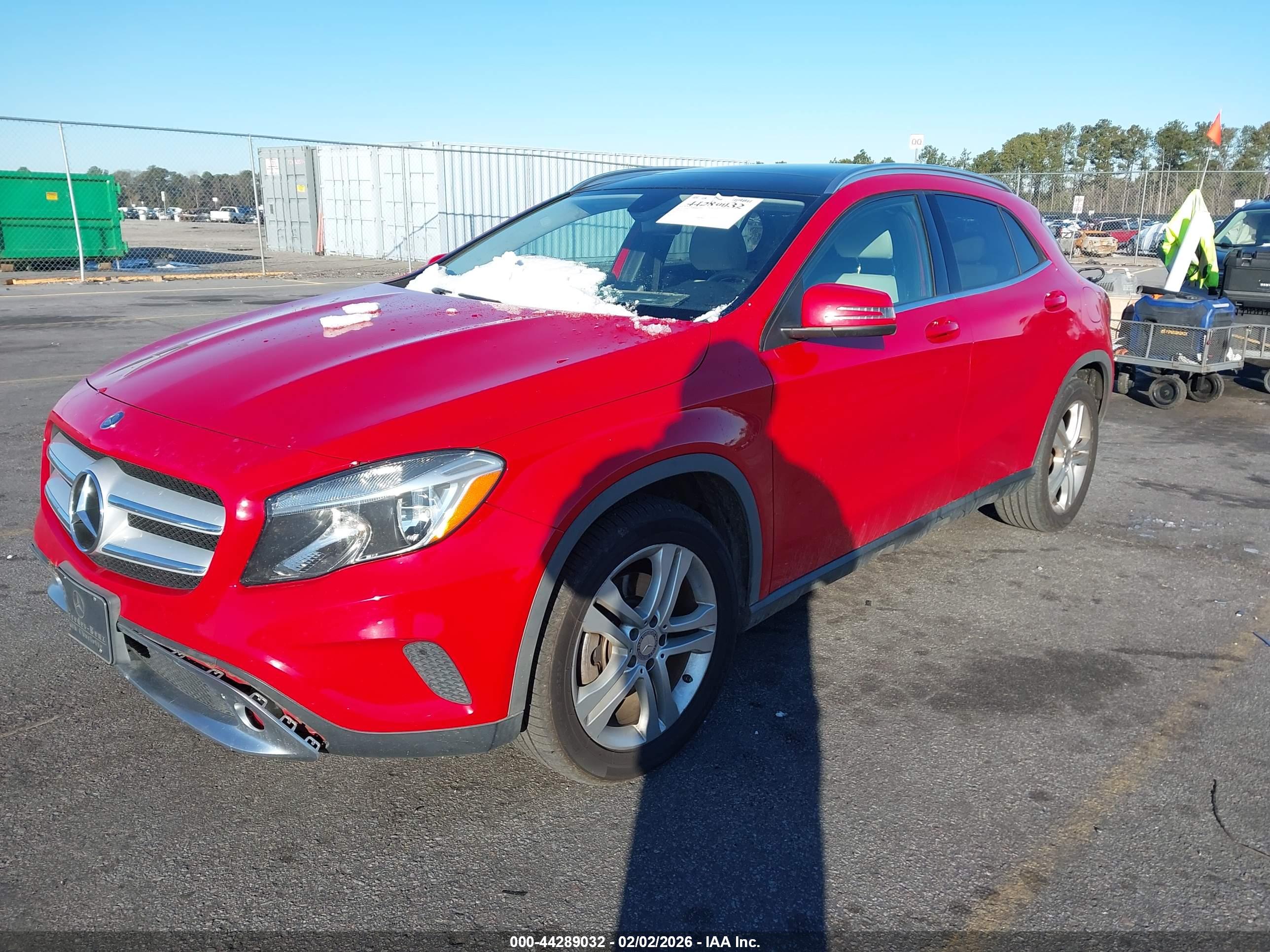 MERCEDES-BENZ GLA image 2