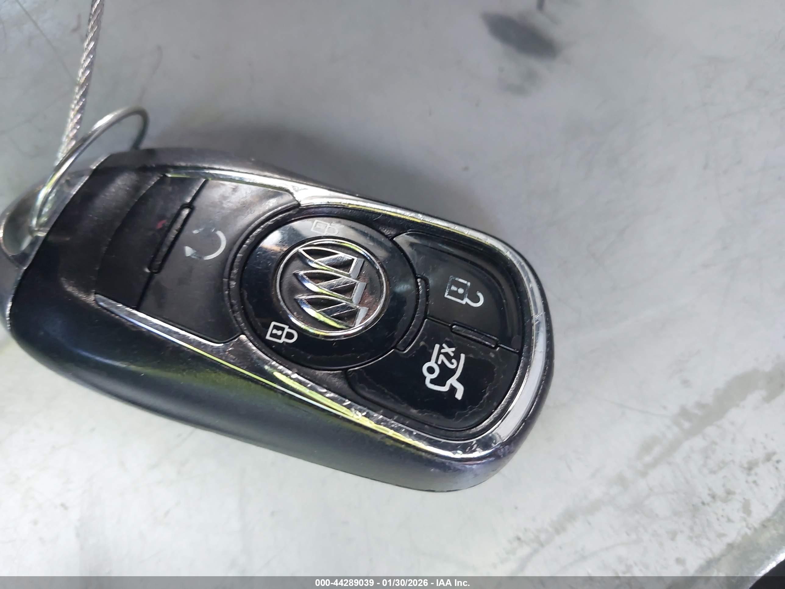 BUICK LACROSSE image 11
