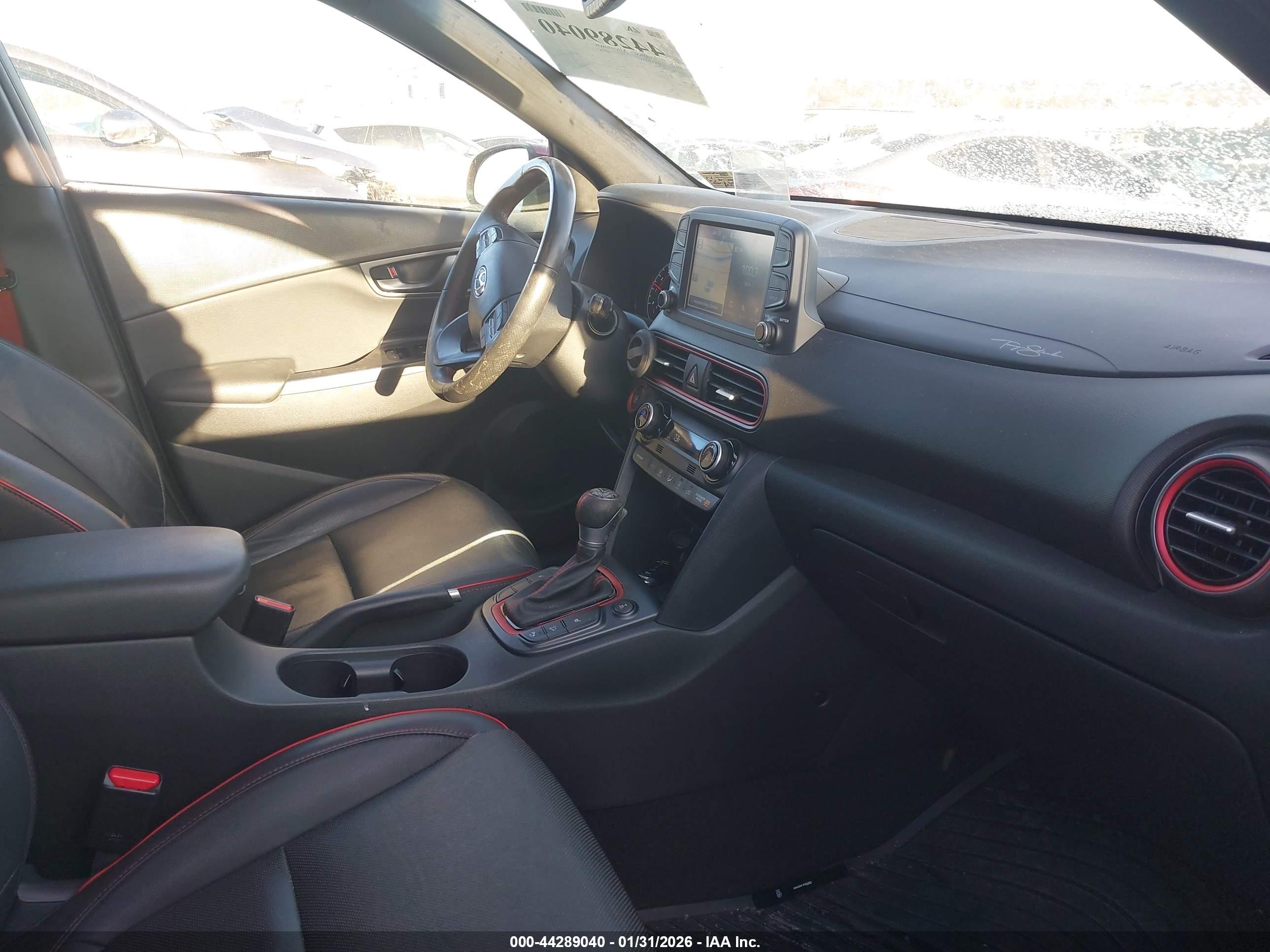 HYUNDAI KONA image 5
