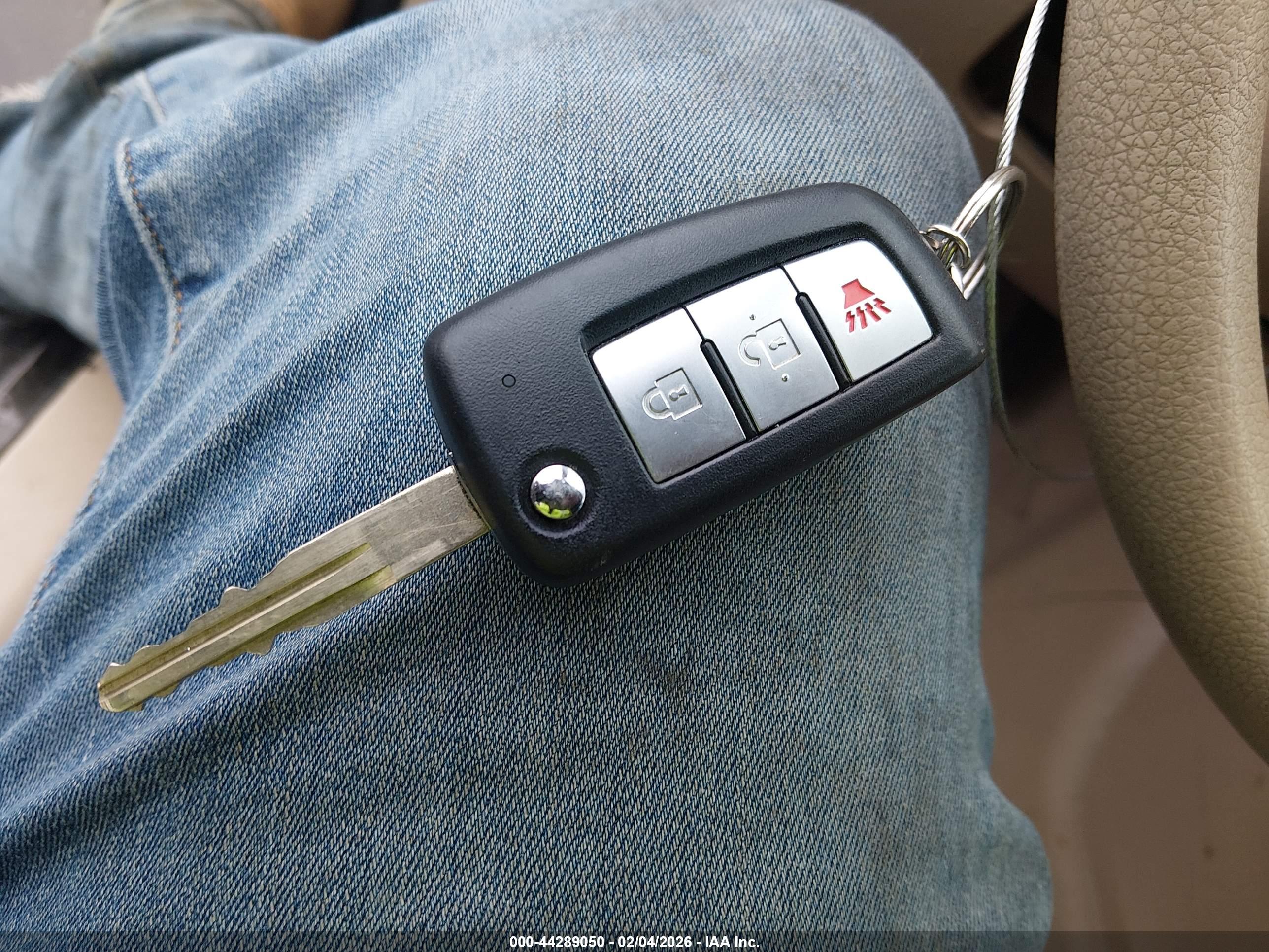 NISSAN ROGUE image 11