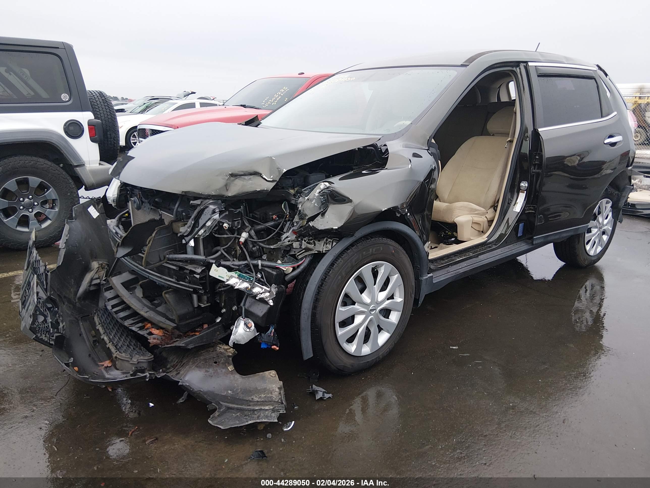 NISSAN ROGUE image 2