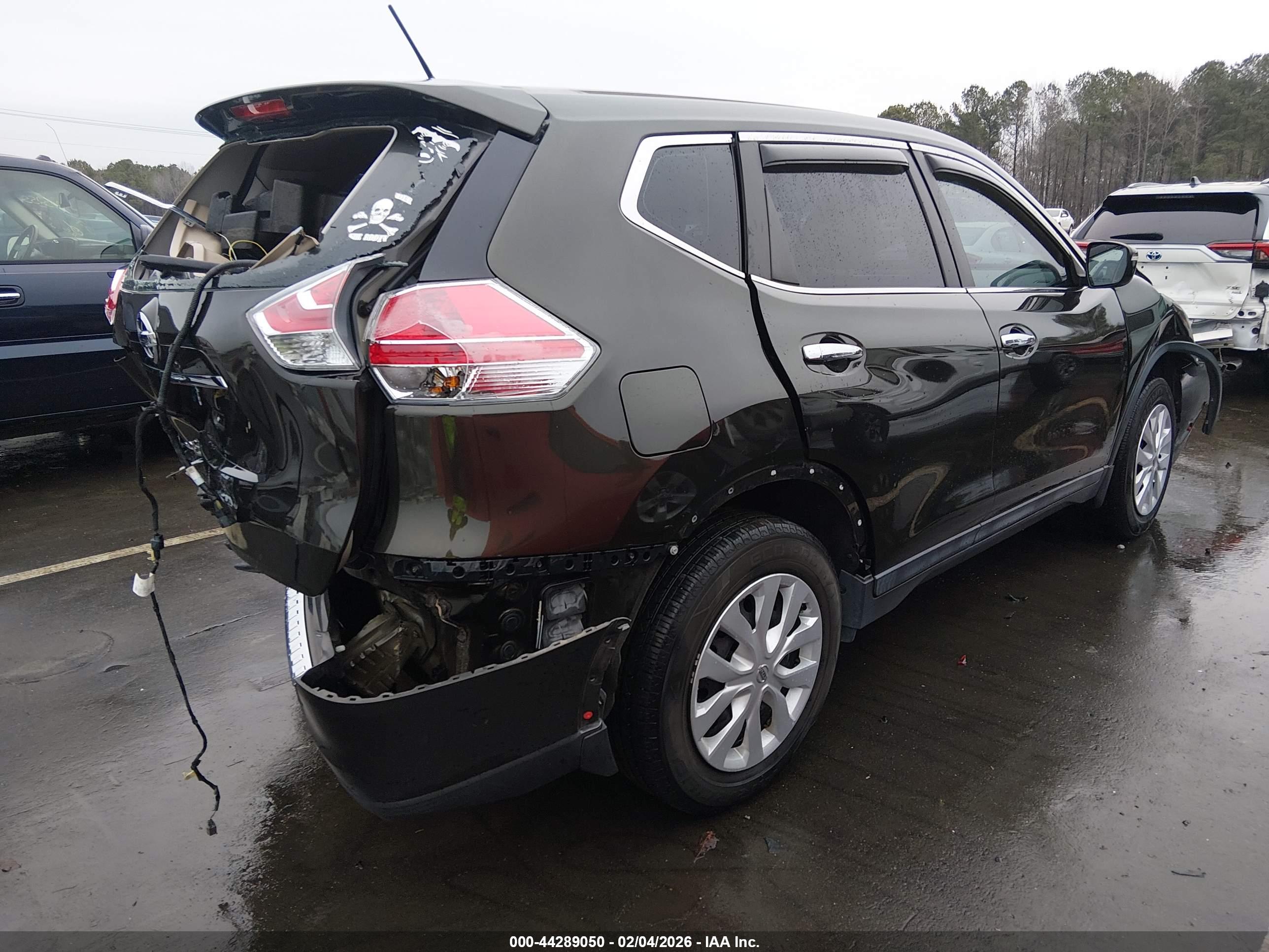NISSAN ROGUE image 4