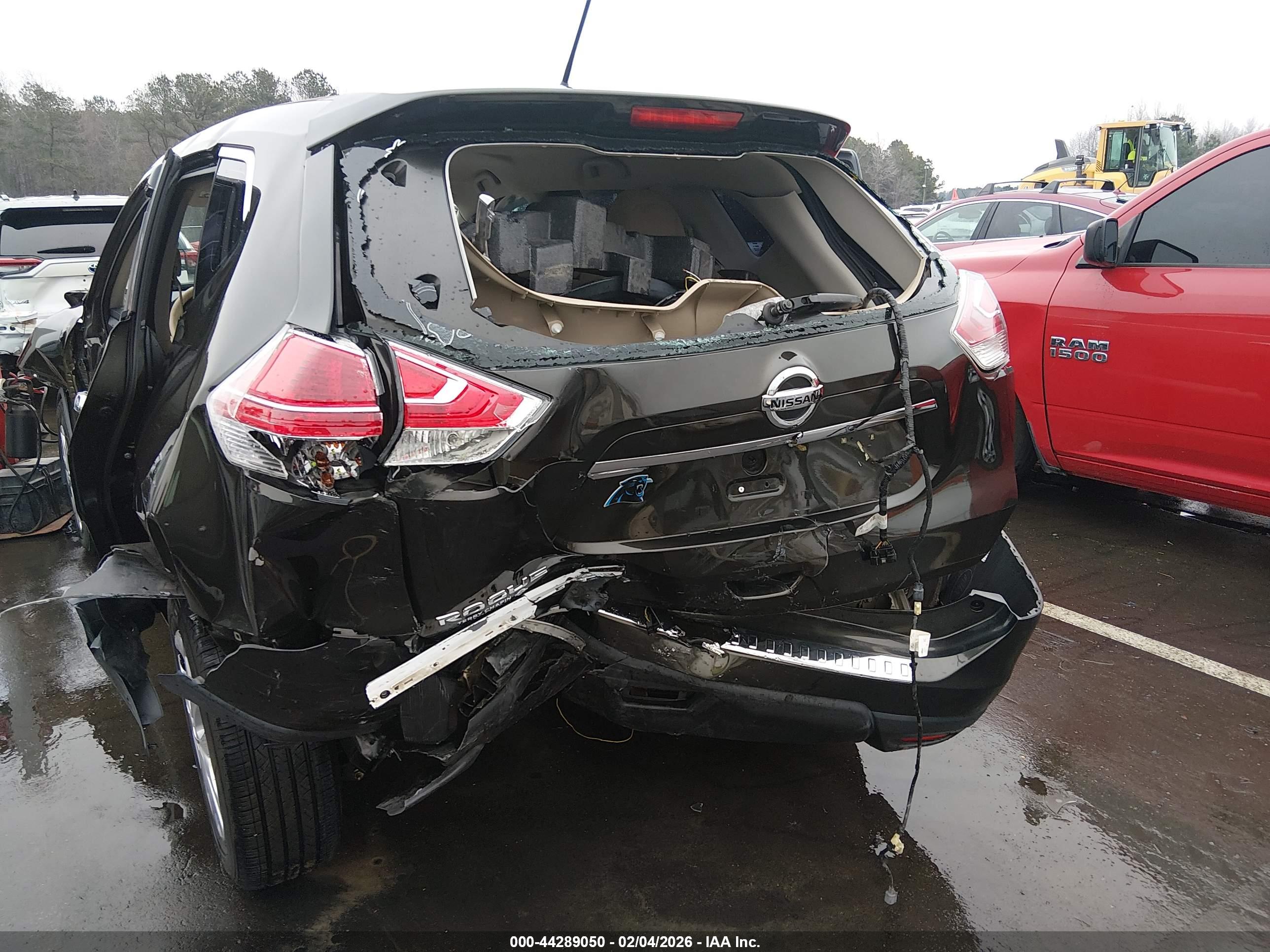 NISSAN ROGUE image 6
