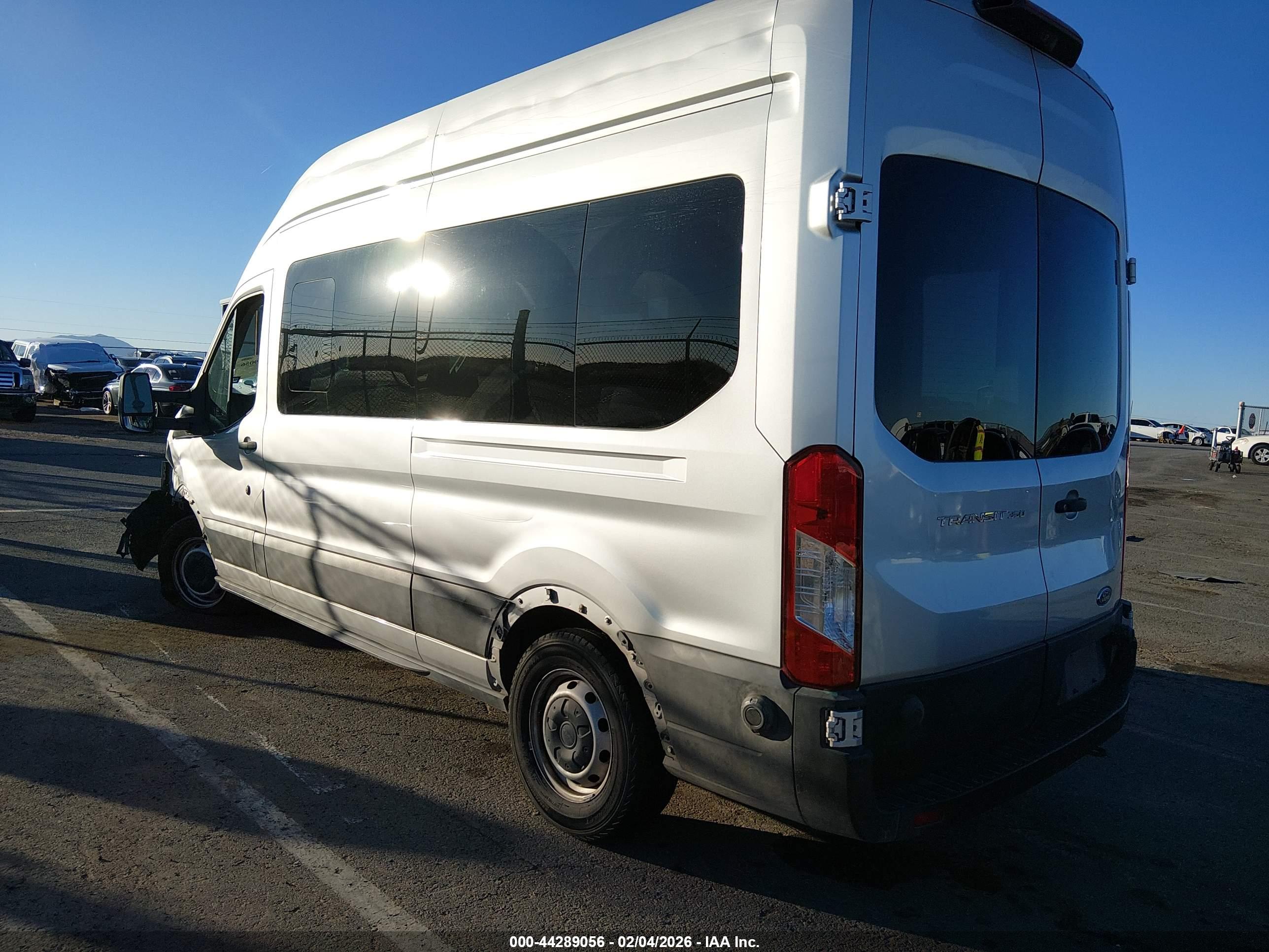 FORD TRANSIT-350 image 3