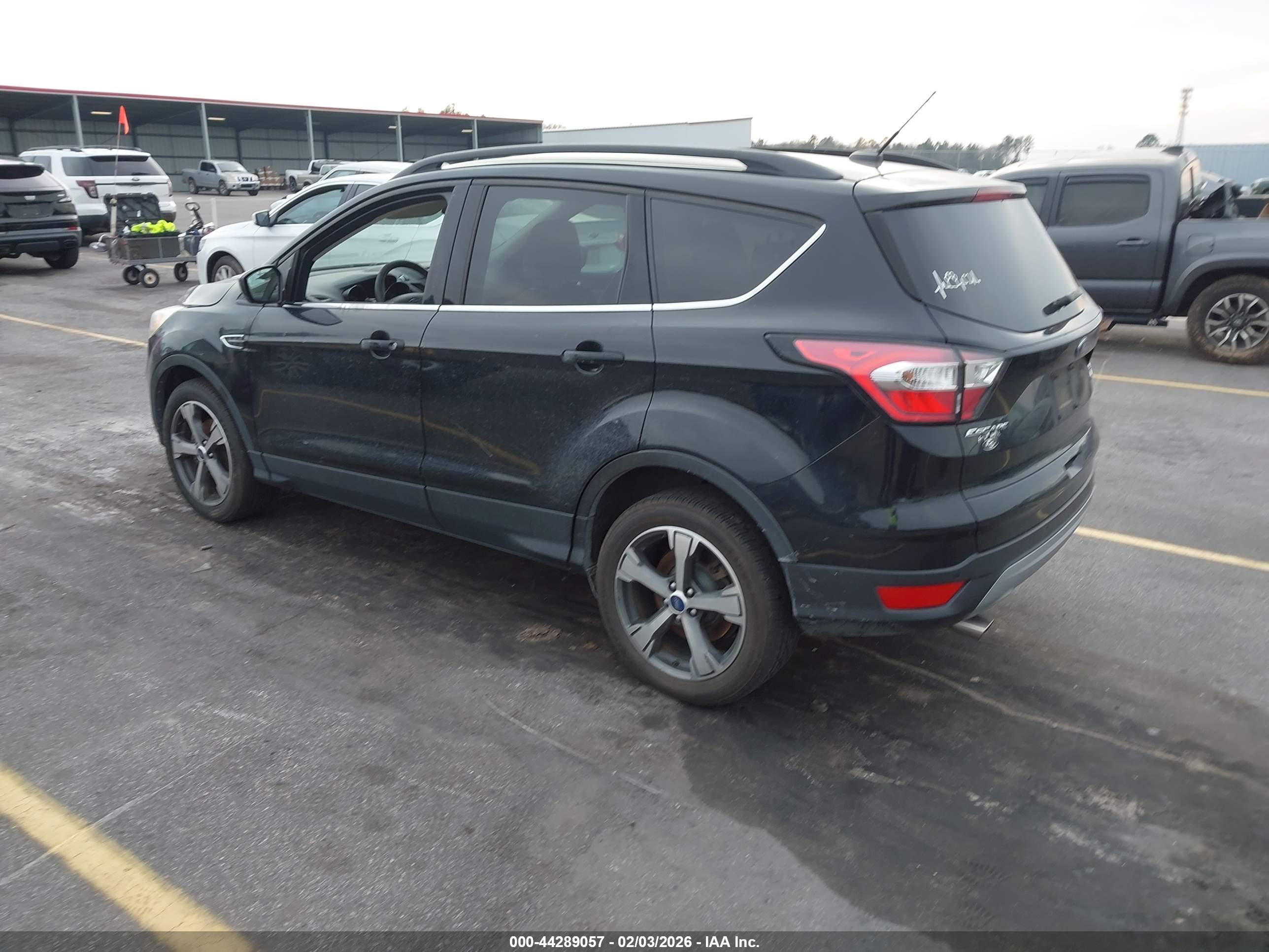 FORD ESCAPE image 3