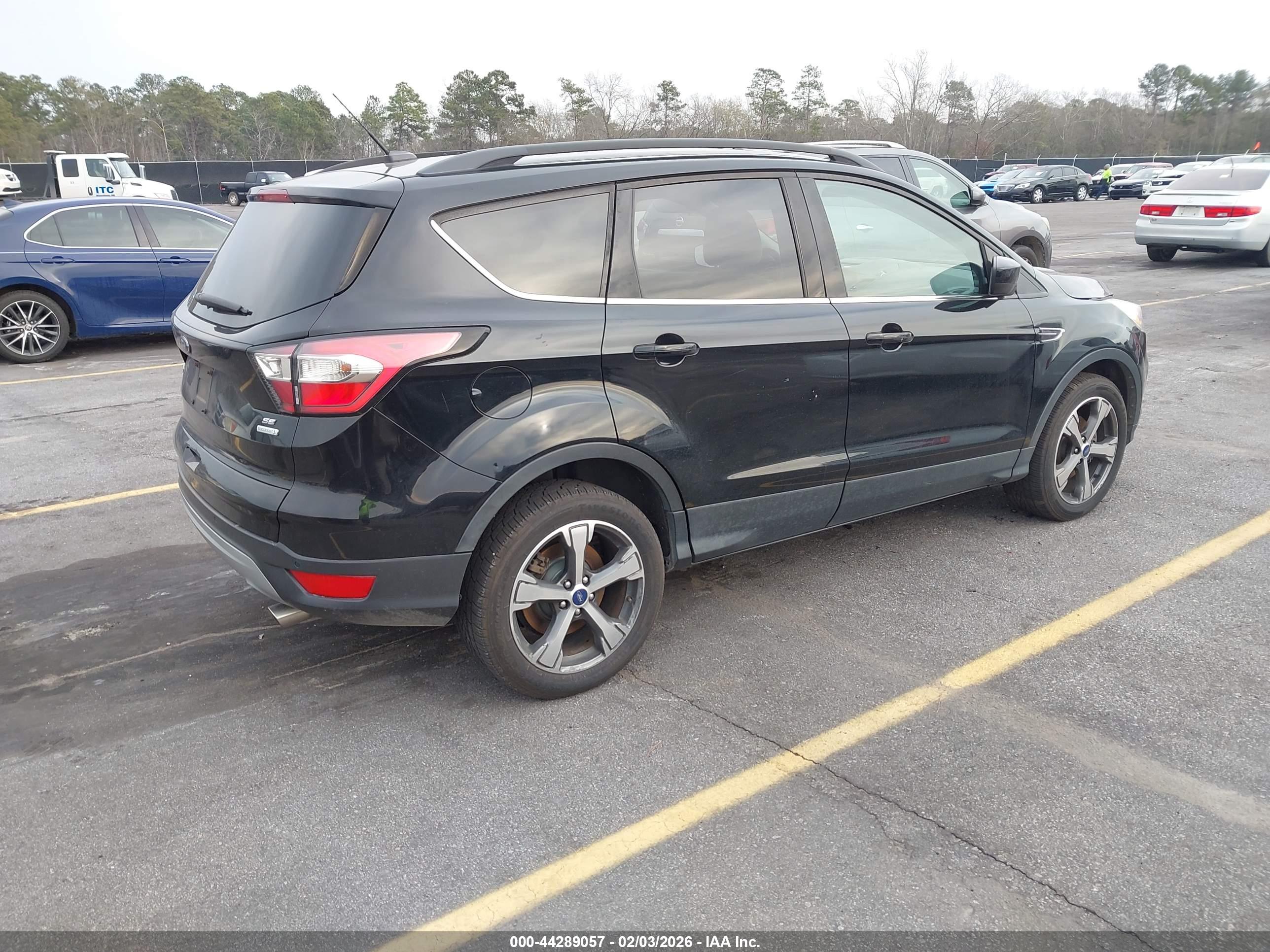 FORD ESCAPE image 4